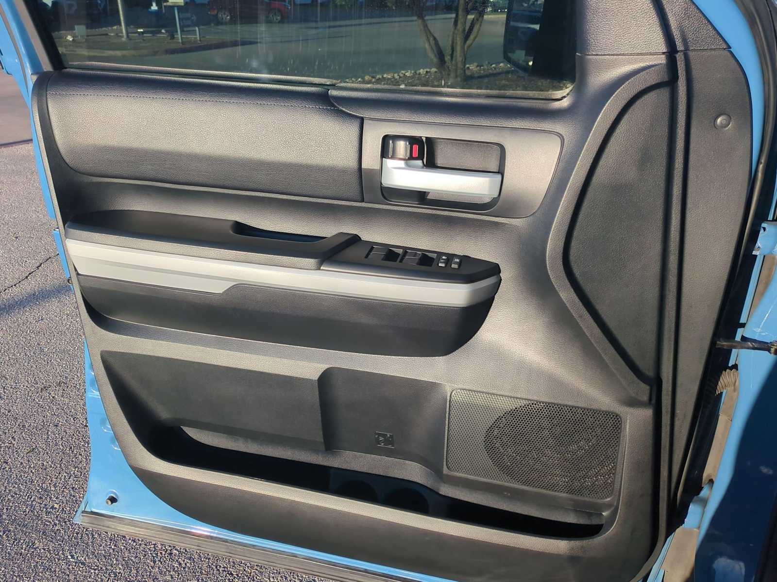 Thumbnail: 2019 Toyota Tundra - 20