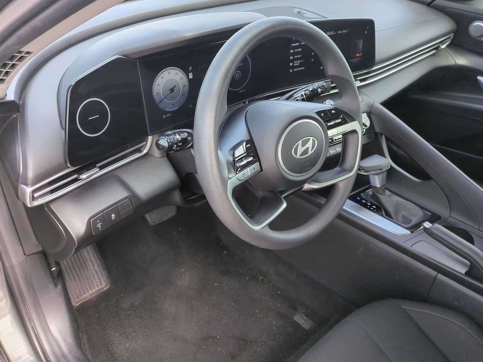 Thumbnail: 2024 Hyundai Elantra - 10