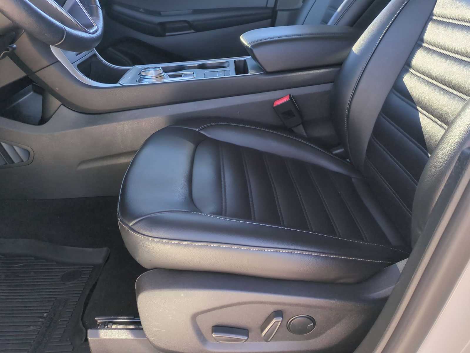 Thumbnail: 2023 Ford Edge - 18