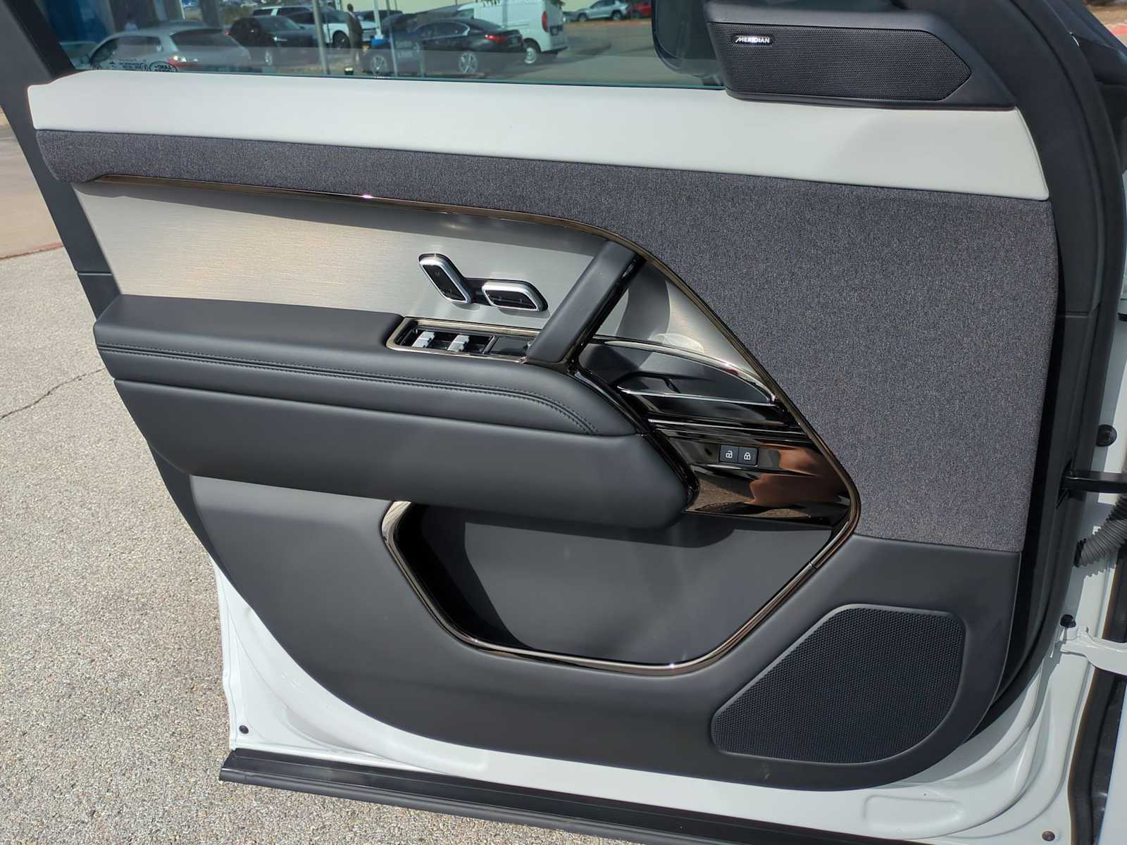 Thumbnail: 2025 Land Rover Range Rover Sport - 22