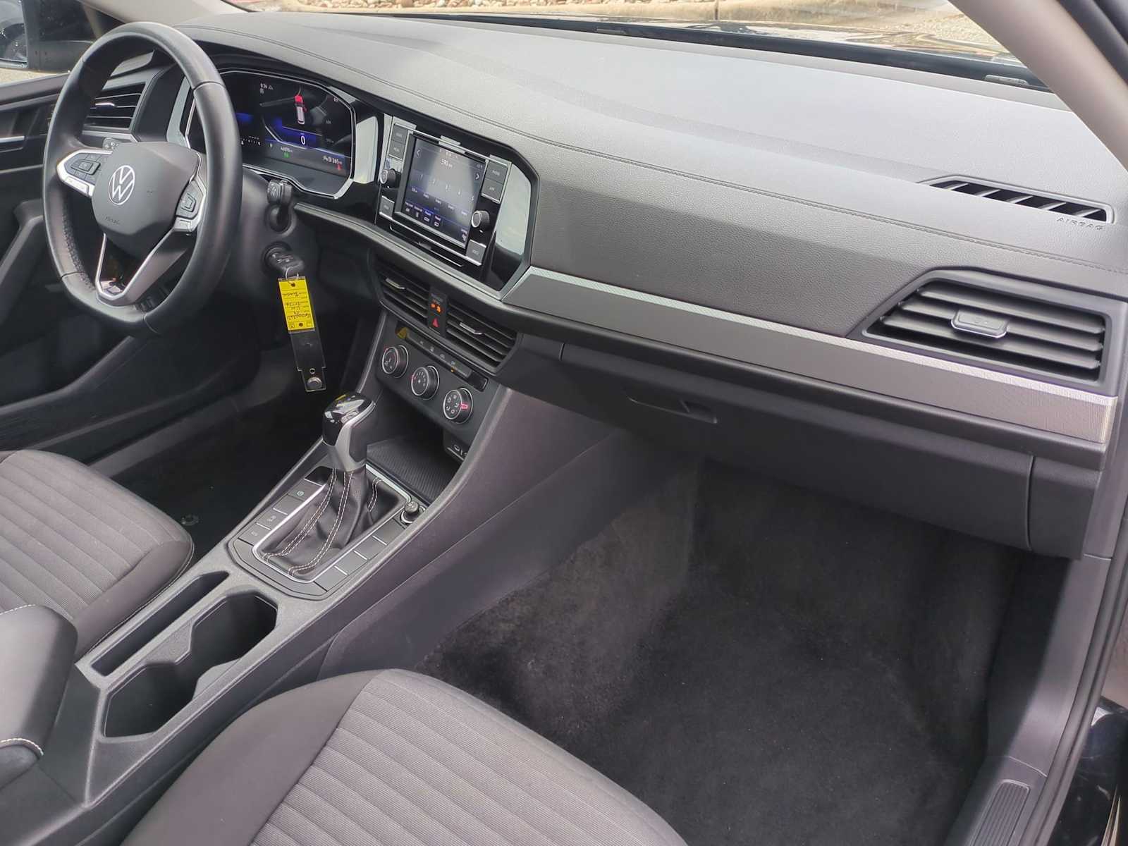 Thumbnail: 2024 Volkswagen Jetta - 26