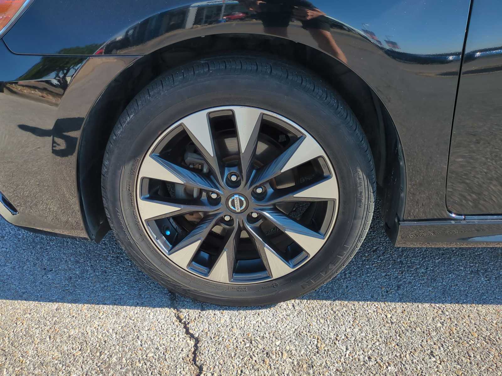 Thumbnail: 2018 Nissan Sentra - 32