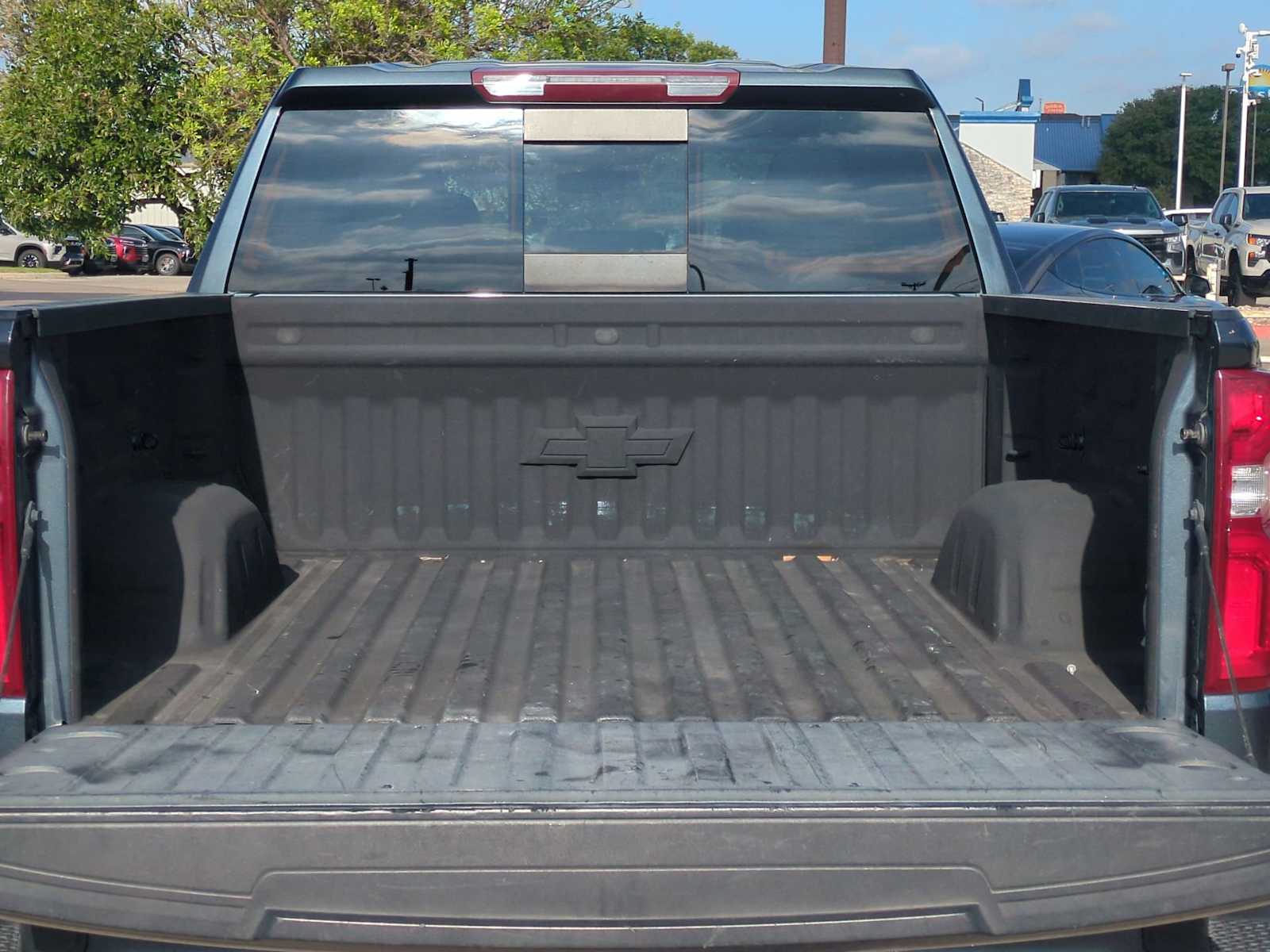 Thumbnail: 2020 Chevrolet Silverado 1500 - 26