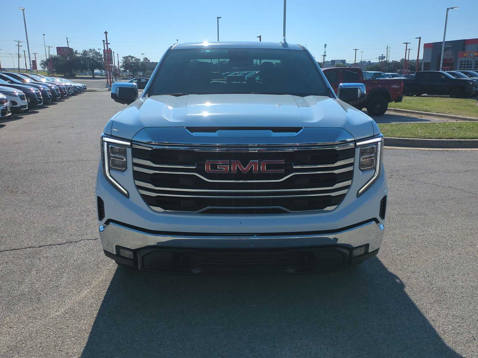 2024 Gmc Sierra 1500 SLT photo 3