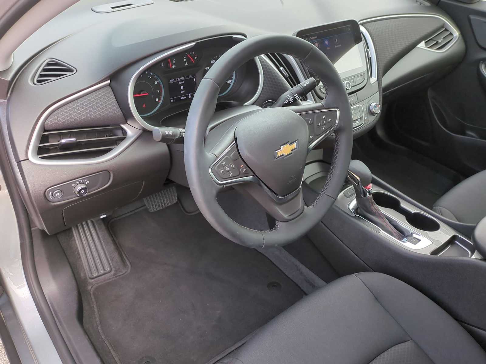 Thumbnail: 2025 Chevrolet Malibu - 10