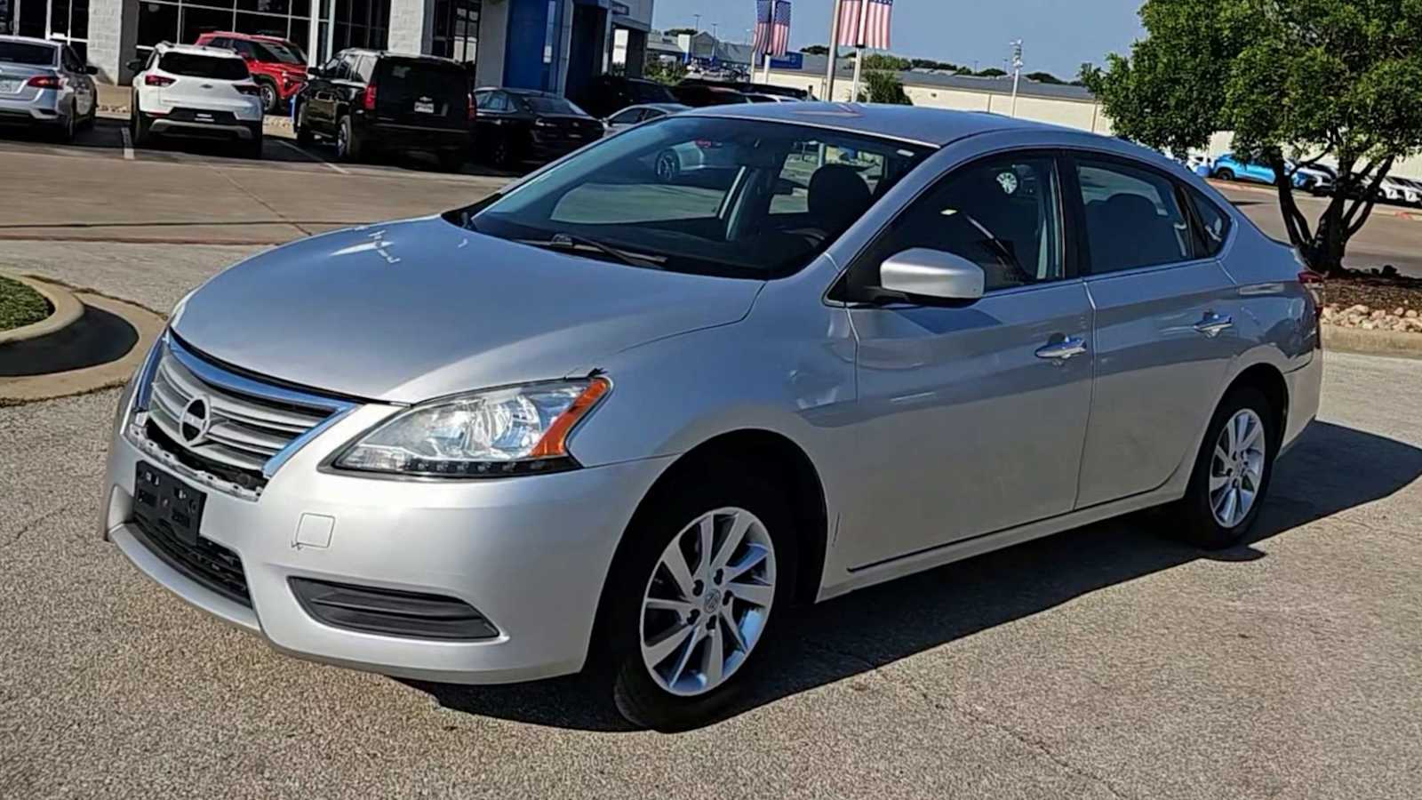 Thumbnail: 2014 Nissan Sentra - 4