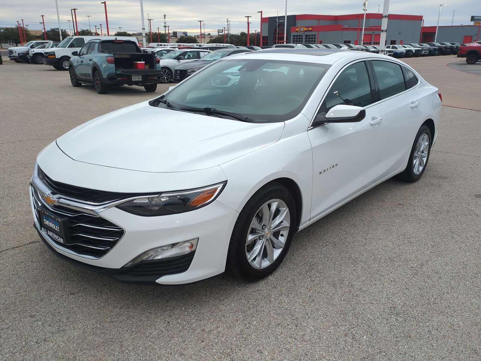 Thumbnail: 2024 Chevrolet Malibu - 4