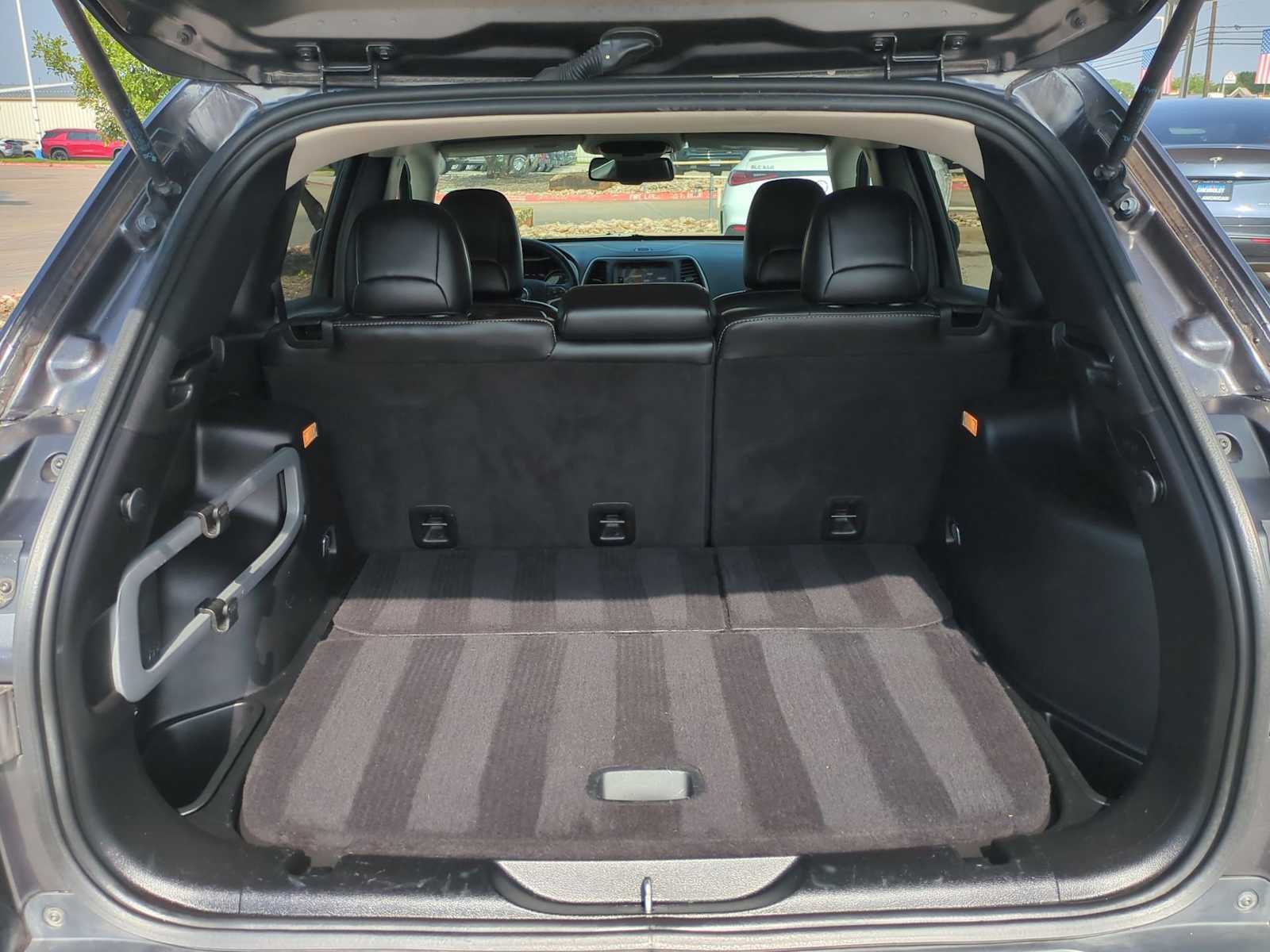 Thumbnail: 2016 Jeep Cherokee - 26