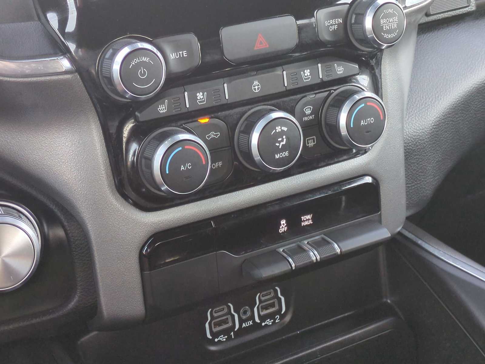 Thumbnail: 2024 RAM 1500 - 18