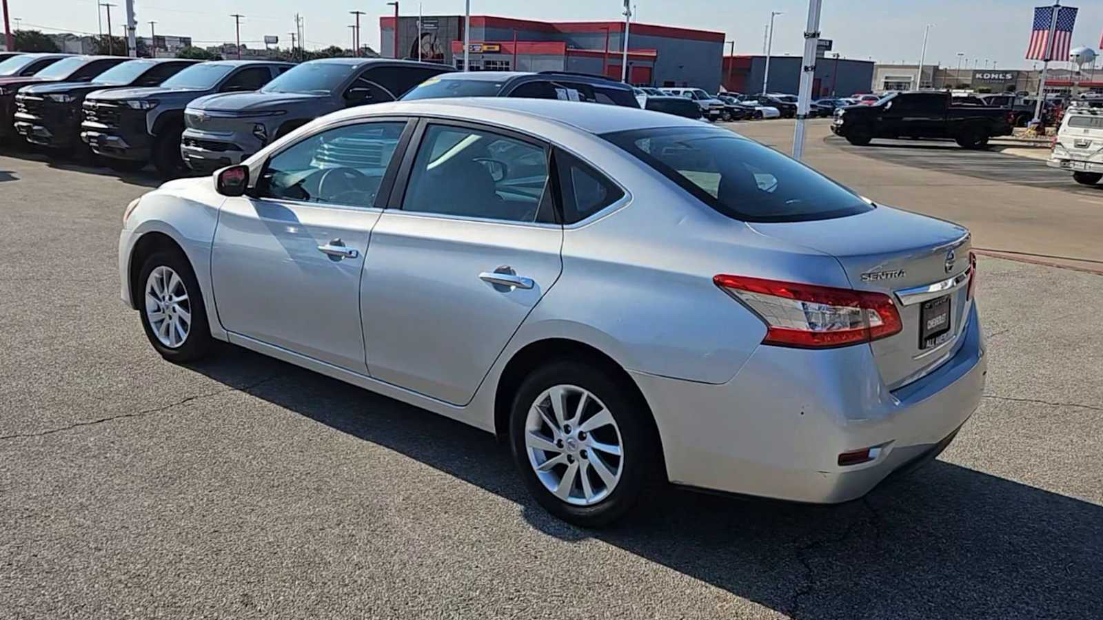 Thumbnail: 2014 Nissan Sentra - 6