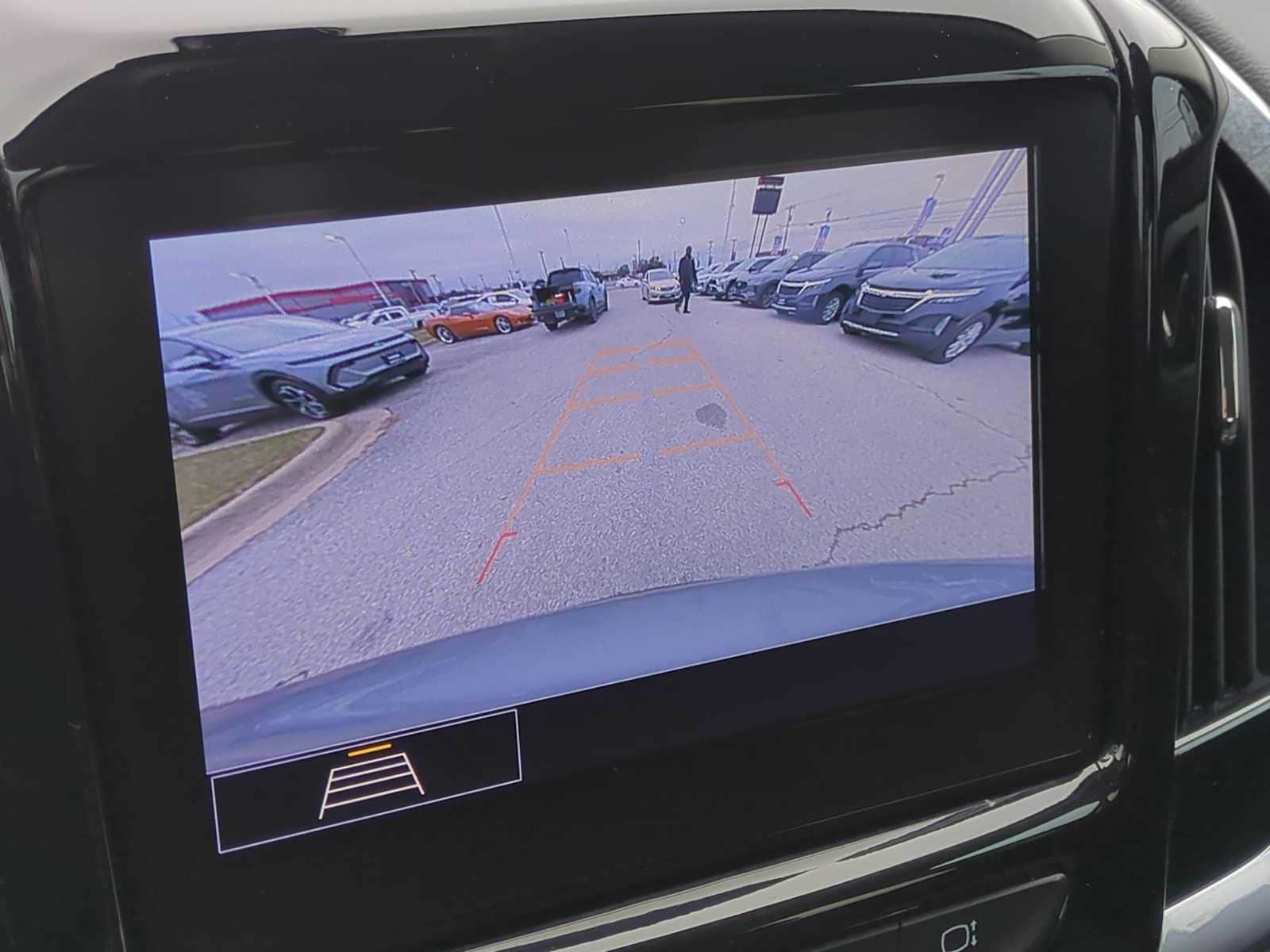 Thumbnail: 2021 Chevrolet Traverse - 15