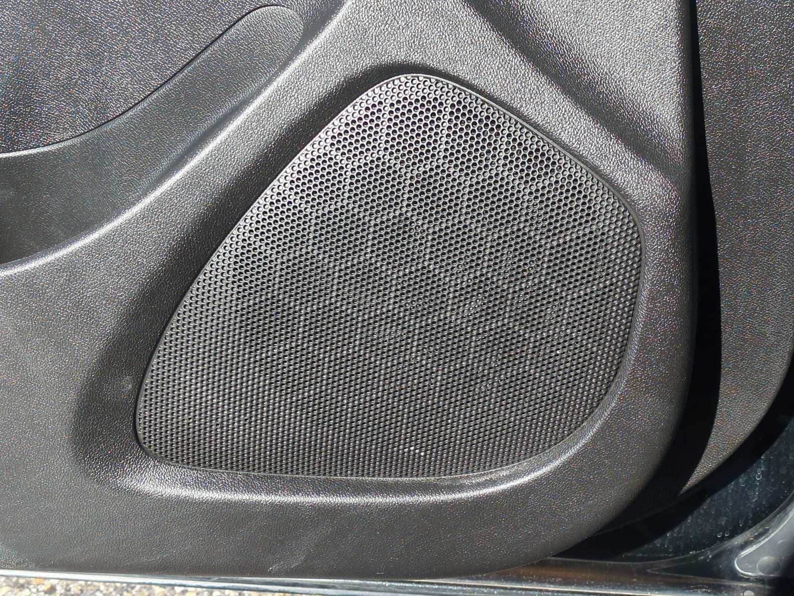 Thumbnail: 2023 Chevrolet Malibu - 24