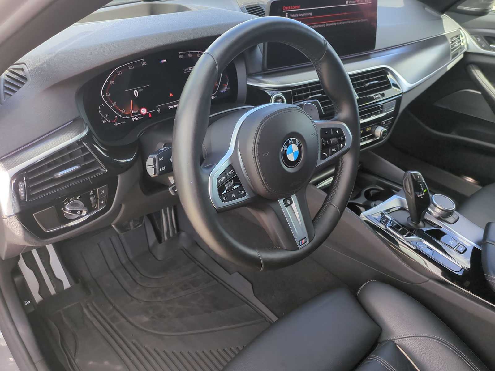 Thumbnail: 2021 BMW 5 Series - 9