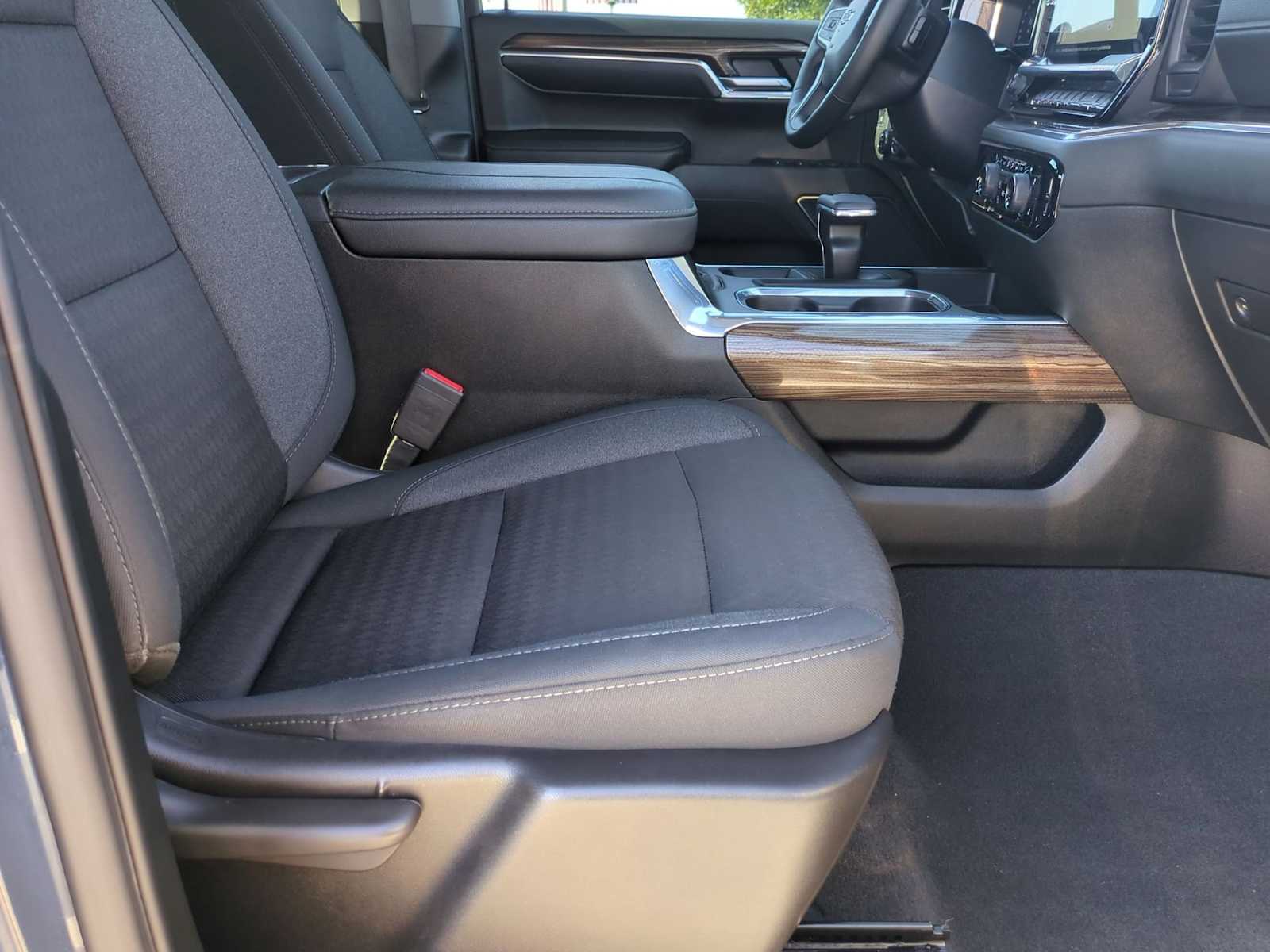 Thumbnail: 2023 Chevrolet Silverado 1500 - 28