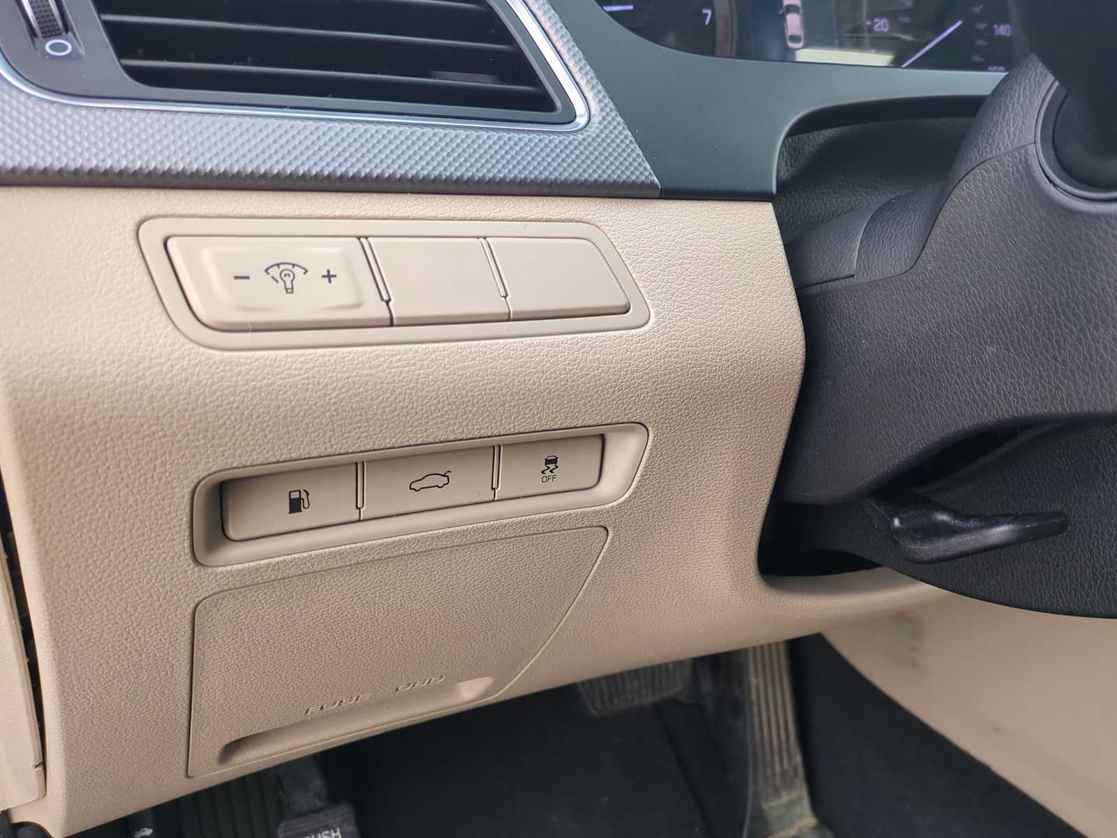 Thumbnail: 2016 Hyundai Sonata - 31