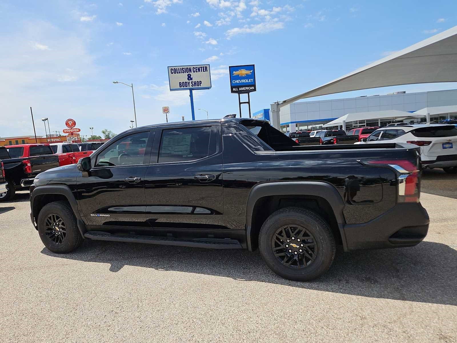 Thumbnail: 2025 Chevrolet Silverado EV - 3