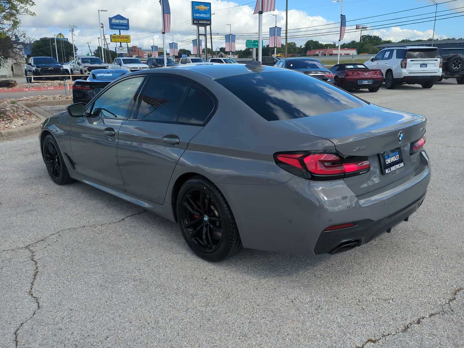 Thumbnail: 2021 BMW 5 Series - 5