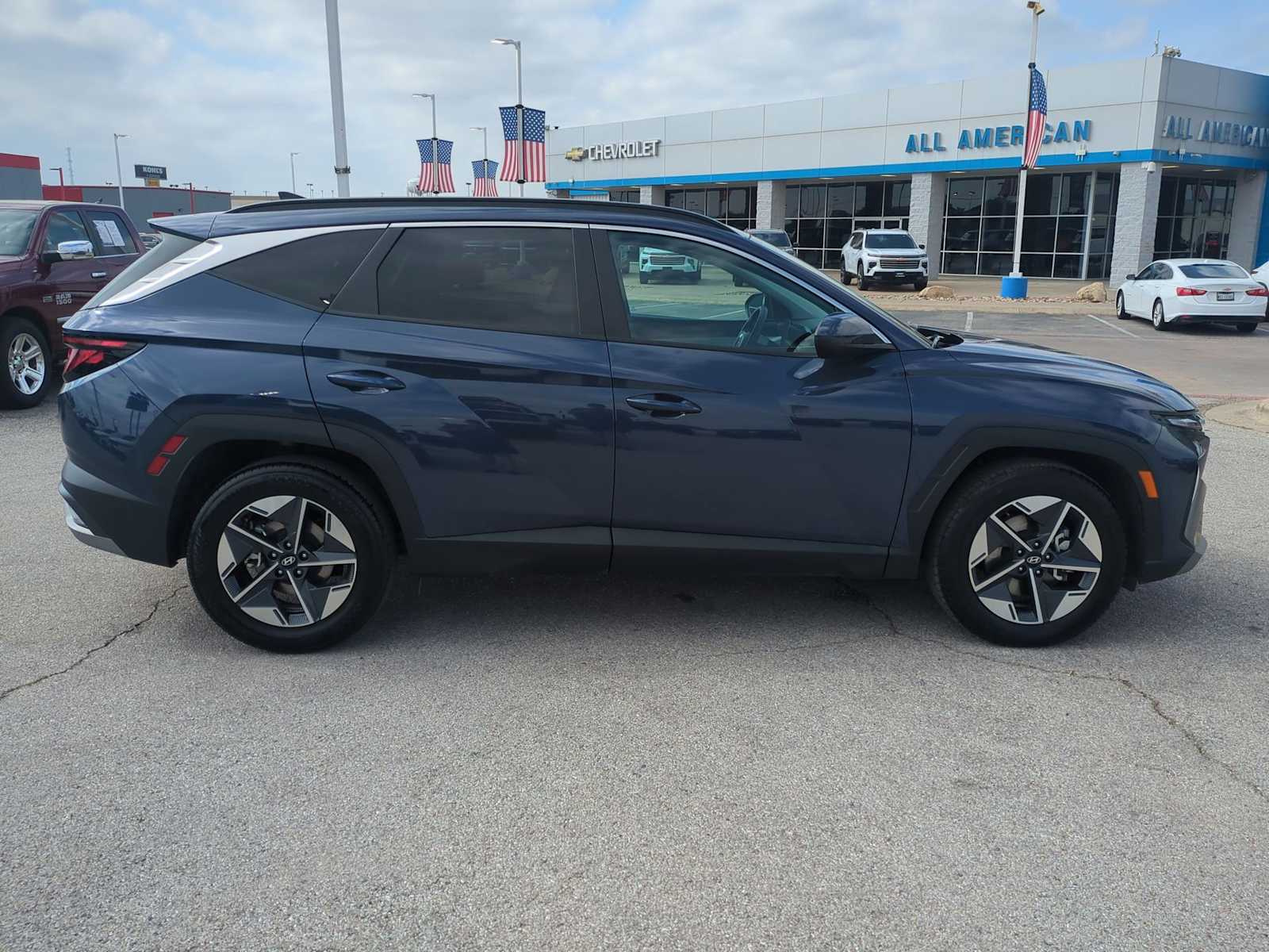 Thumbnail: 2025 Hyundai Tucson - 9