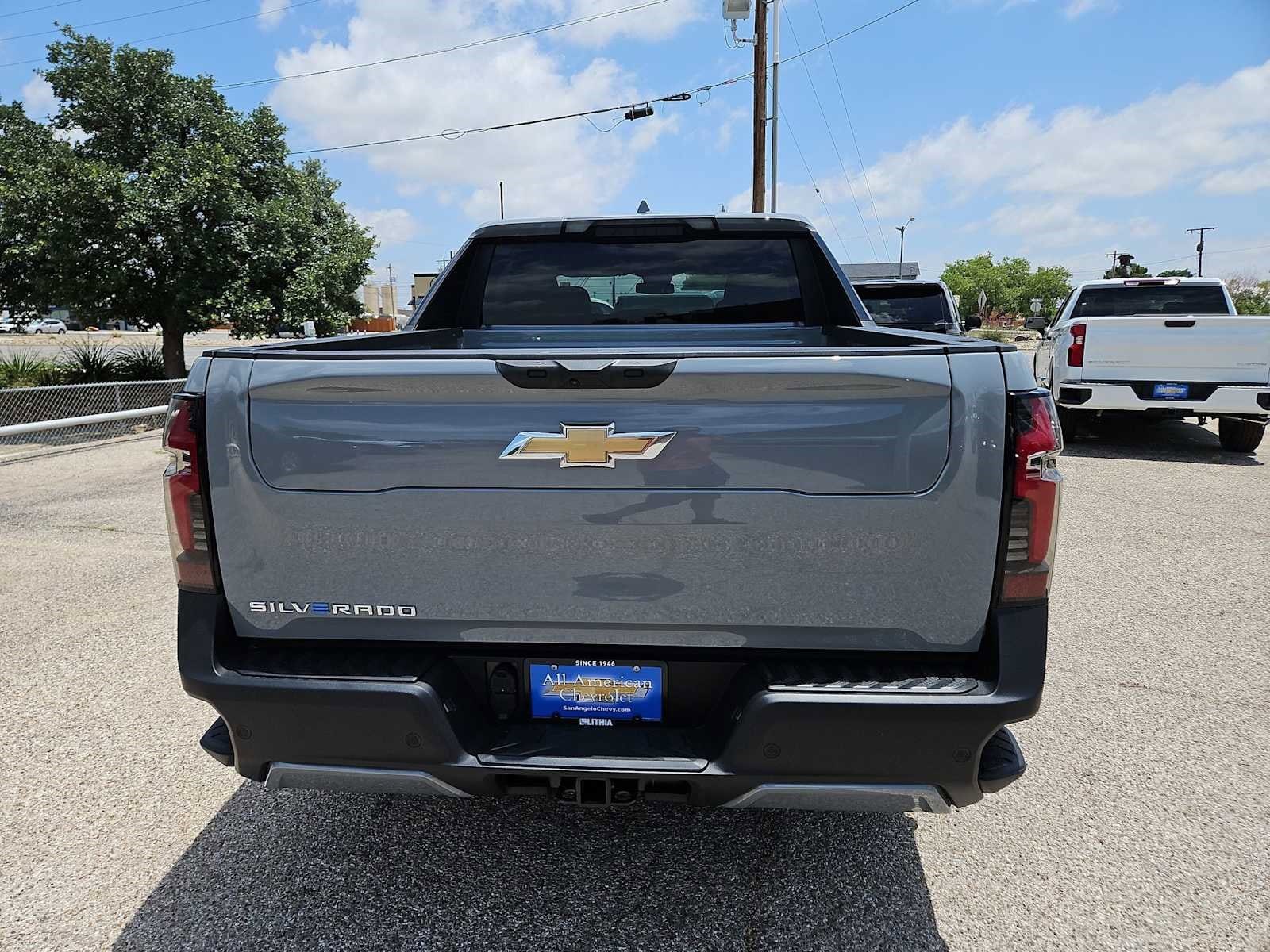 Thumbnail: 2025 Chevrolet Silverado EV - 5