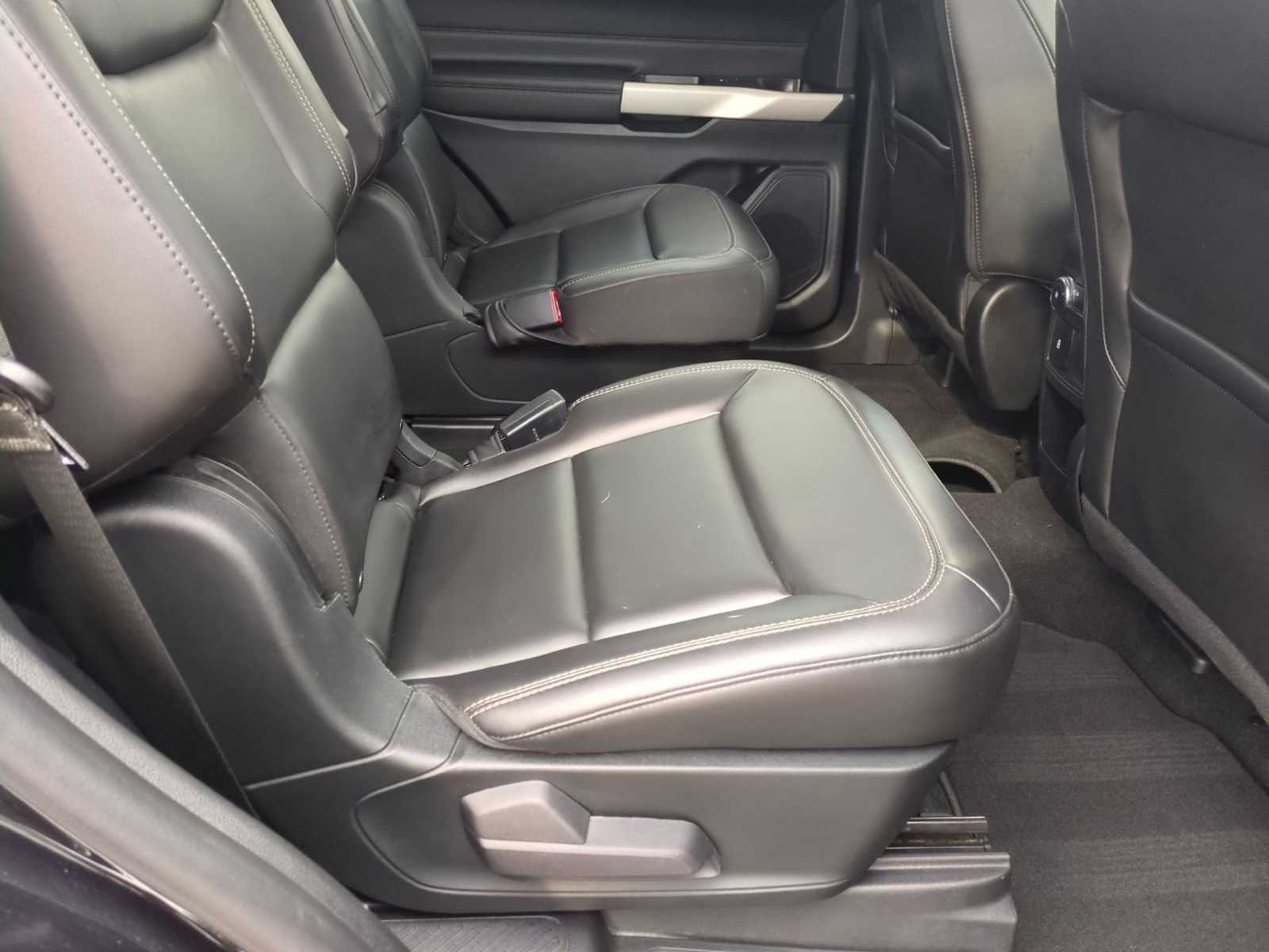 Thumbnail: 2021 Ford Explorer - 26