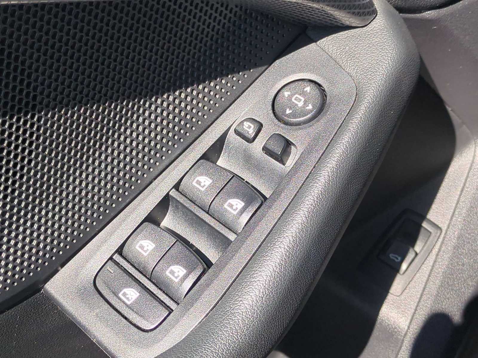 Thumbnail: 2024 BMW 2 Series - 24