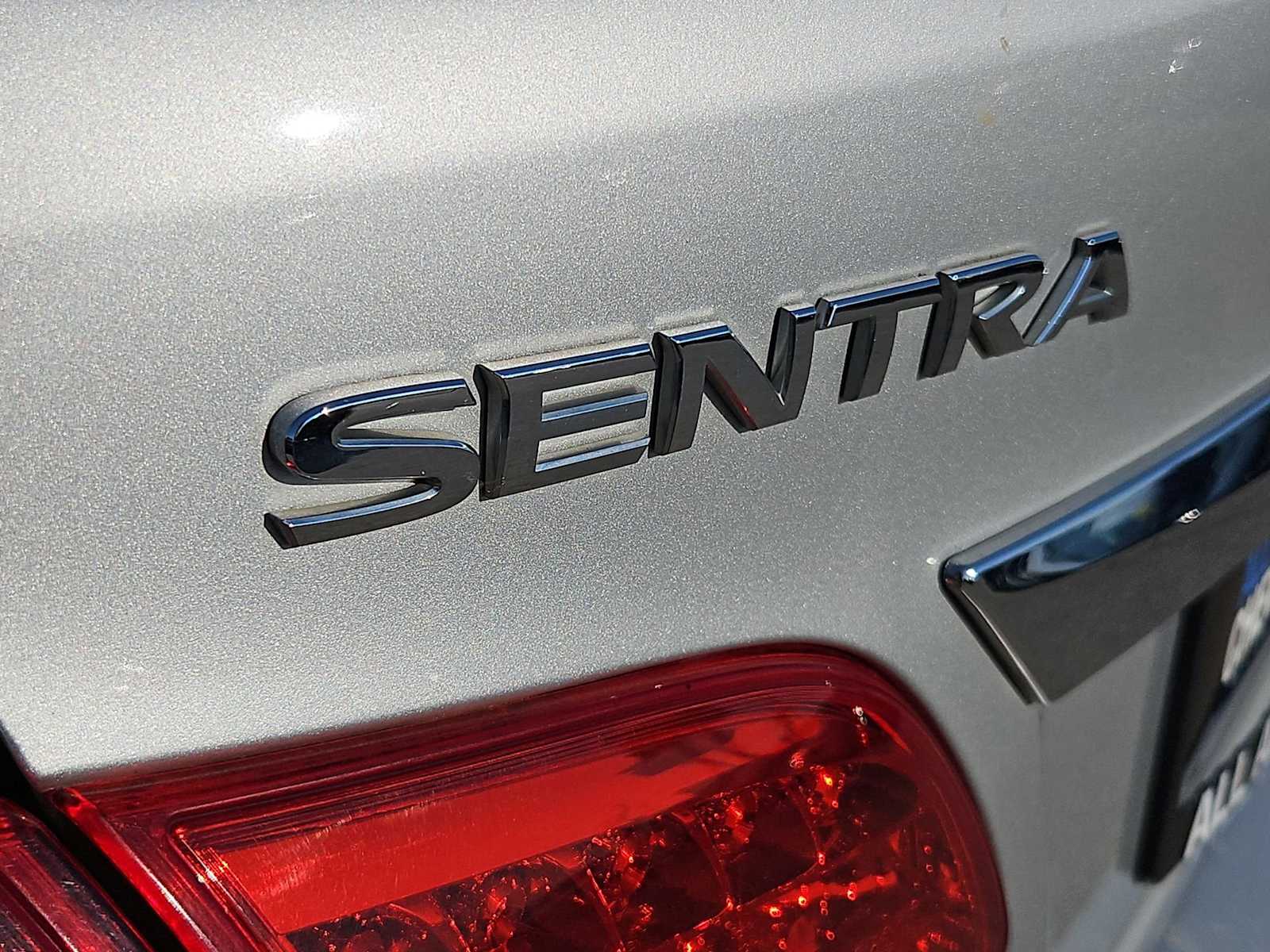Thumbnail: 2014 Nissan Sentra - 28