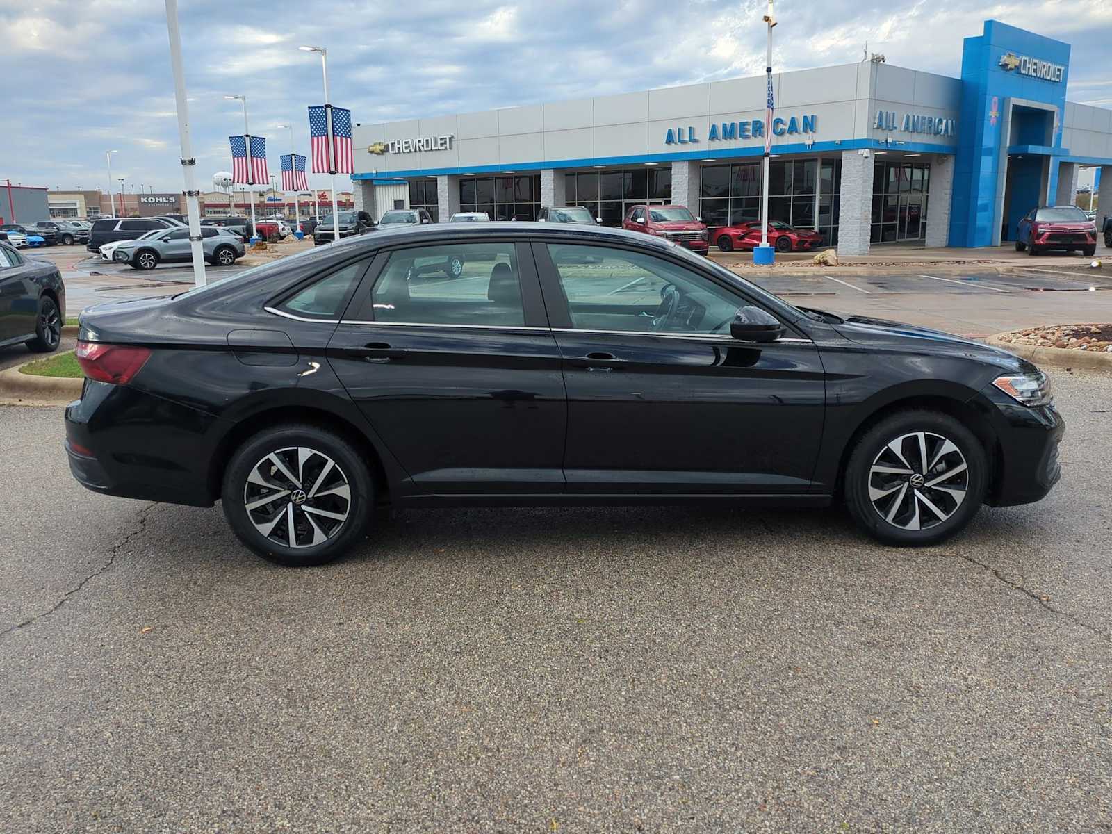 Thumbnail: 2024 Volkswagen Jetta - 9