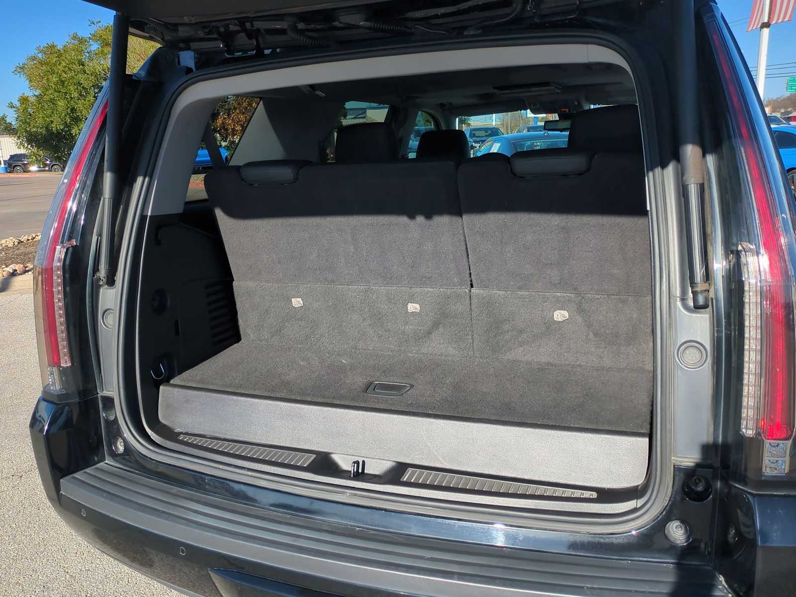 Thumbnail: 2020 Cadillac Escalade - 27