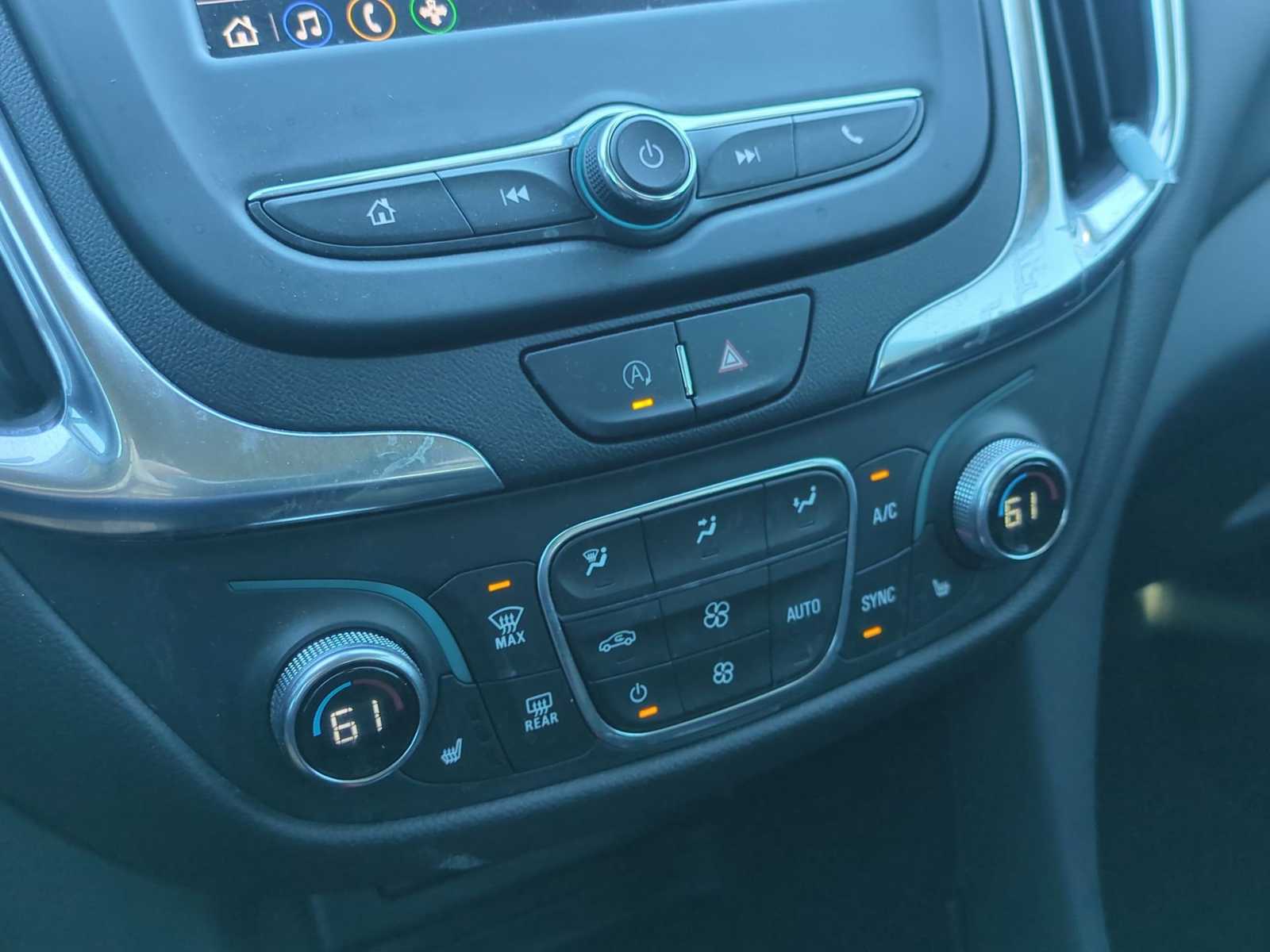 Thumbnail: 2022 Chevrolet Equinox - 18