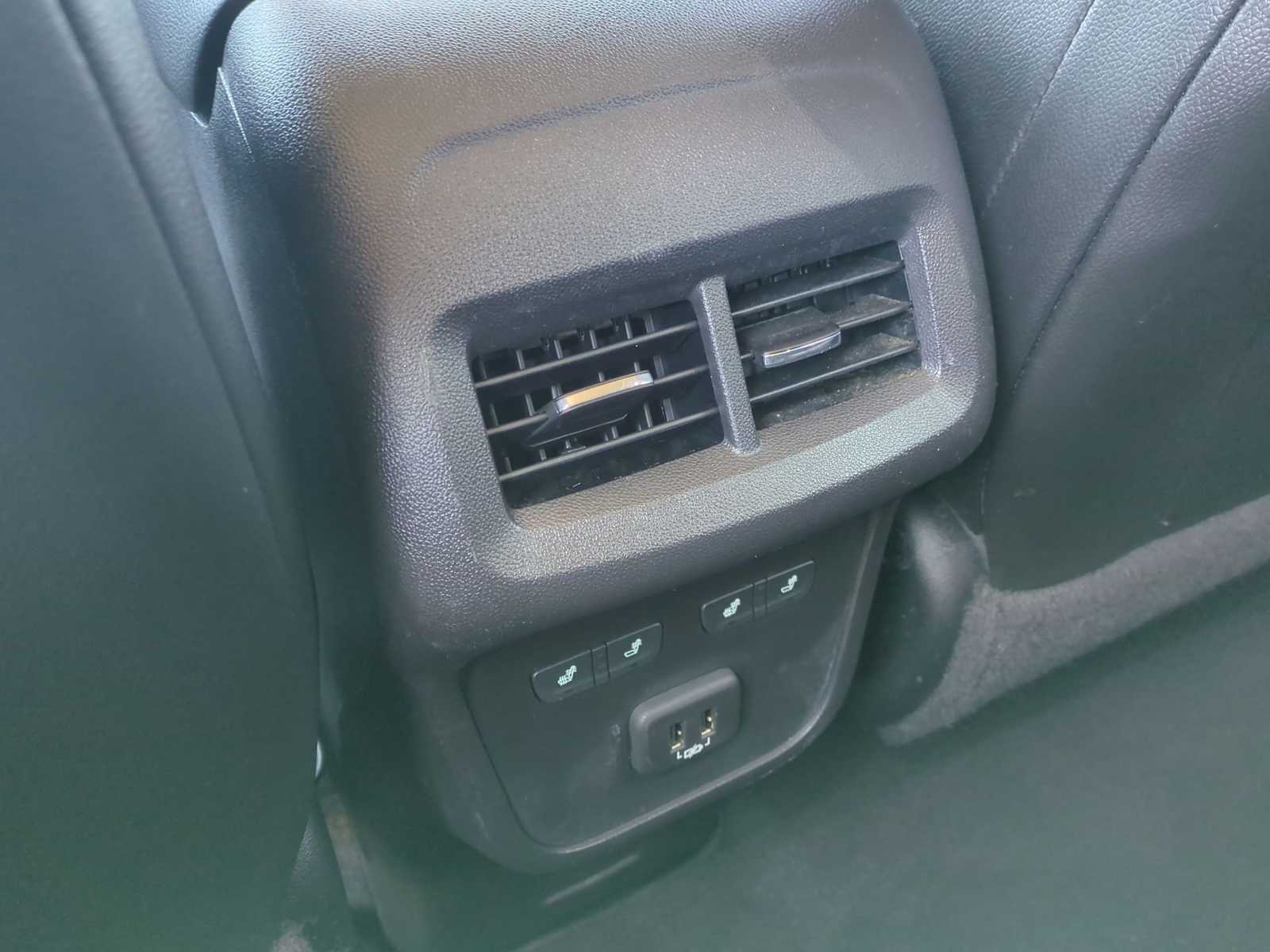 Thumbnail: 2022 Chevrolet Equinox - 22