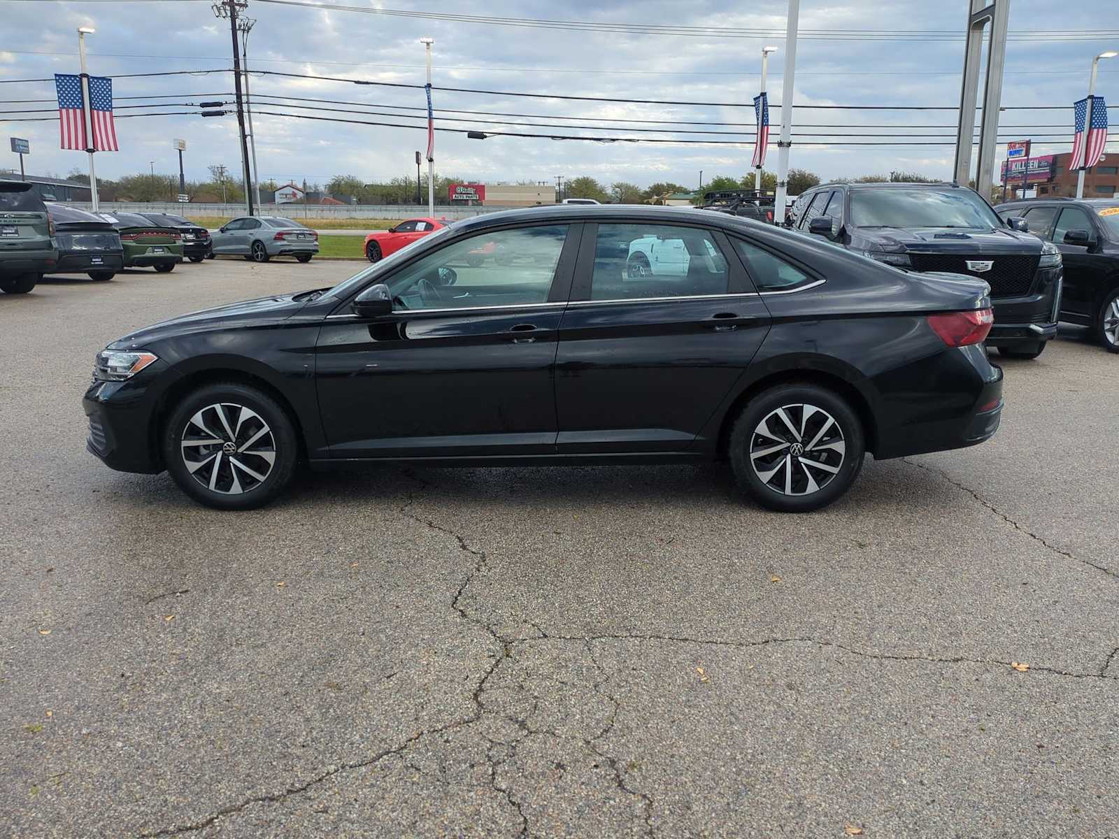 Thumbnail: 2024 Volkswagen Jetta - 5