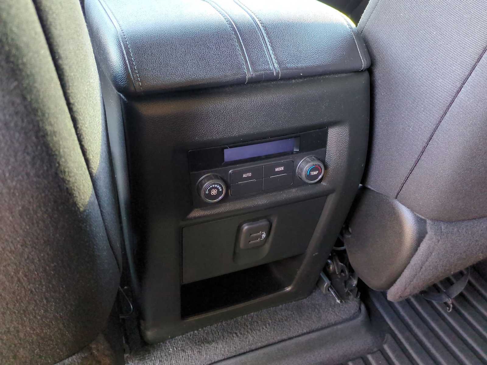 Thumbnail: 2023 Chevrolet Traverse - 21