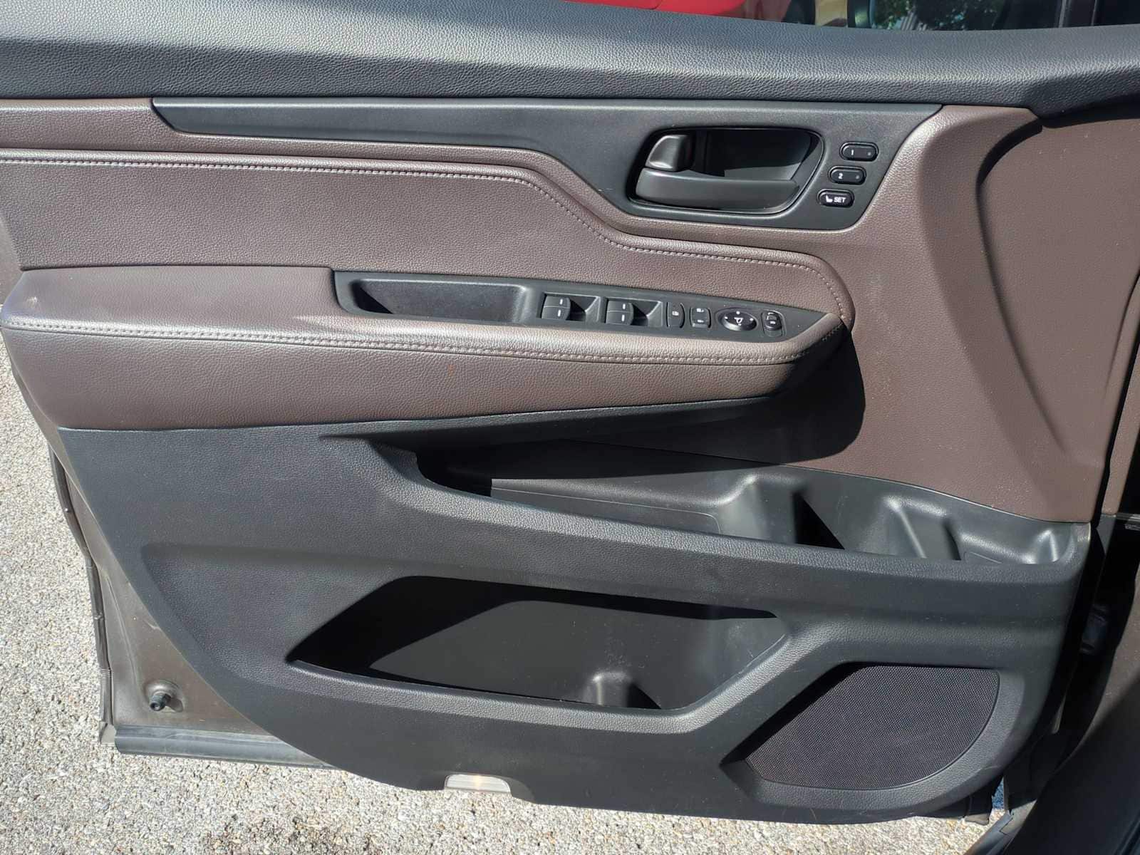 Thumbnail: 2018 Honda Odyssey - 23