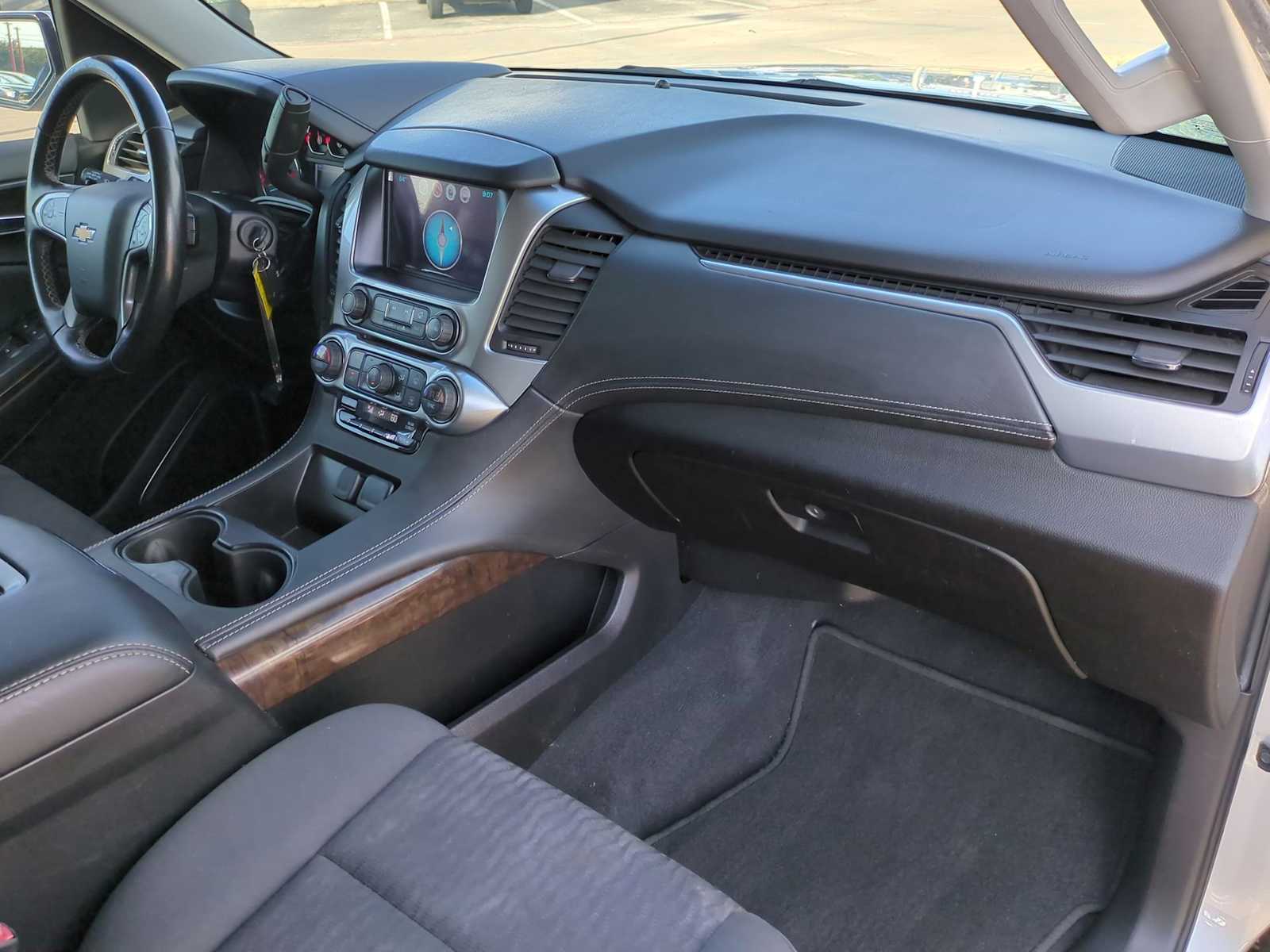 Thumbnail: 2019 Chevrolet Suburban - 26
