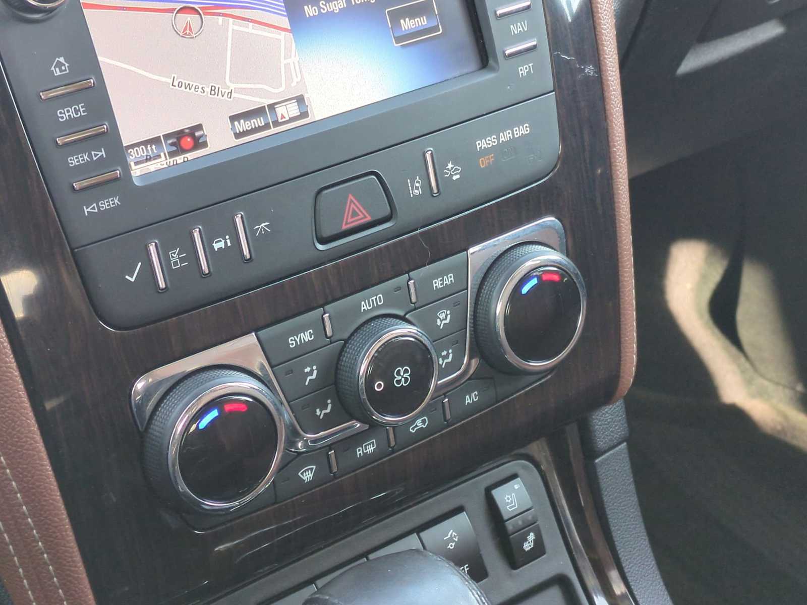 Thumbnail: 2017 Chevrolet Traverse - 17