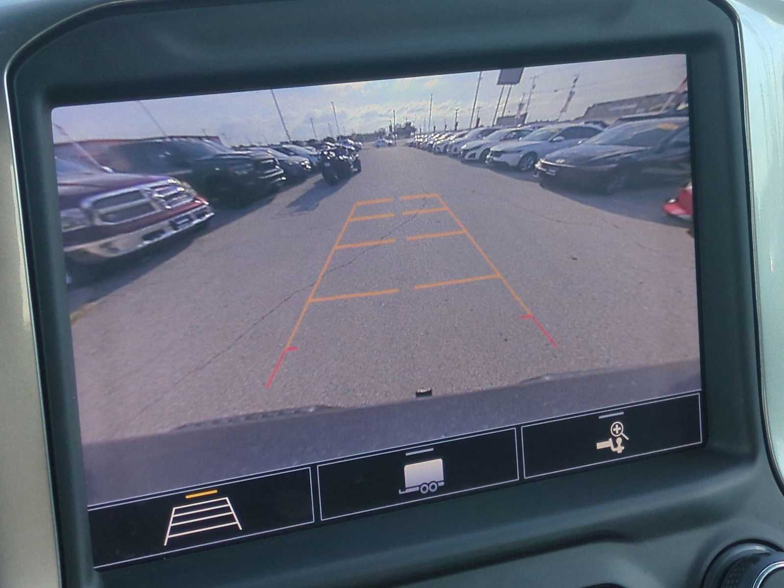 Thumbnail: 2020 Chevrolet Silverado 1500 - 15