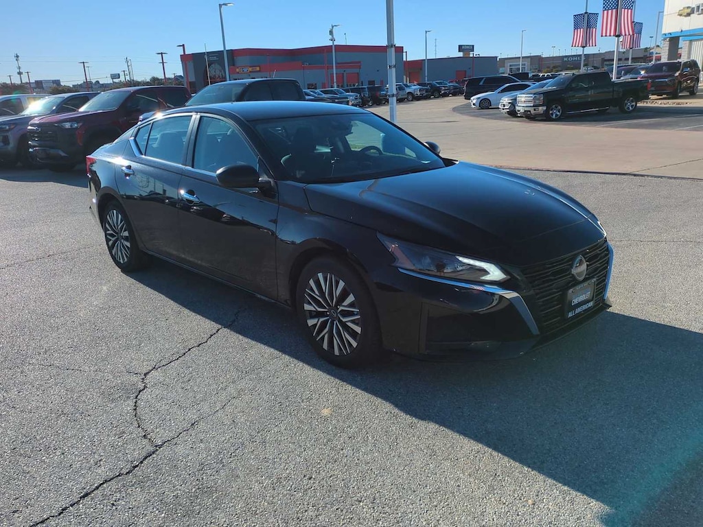 Used 2024 Nissan Altima 2.5 SV