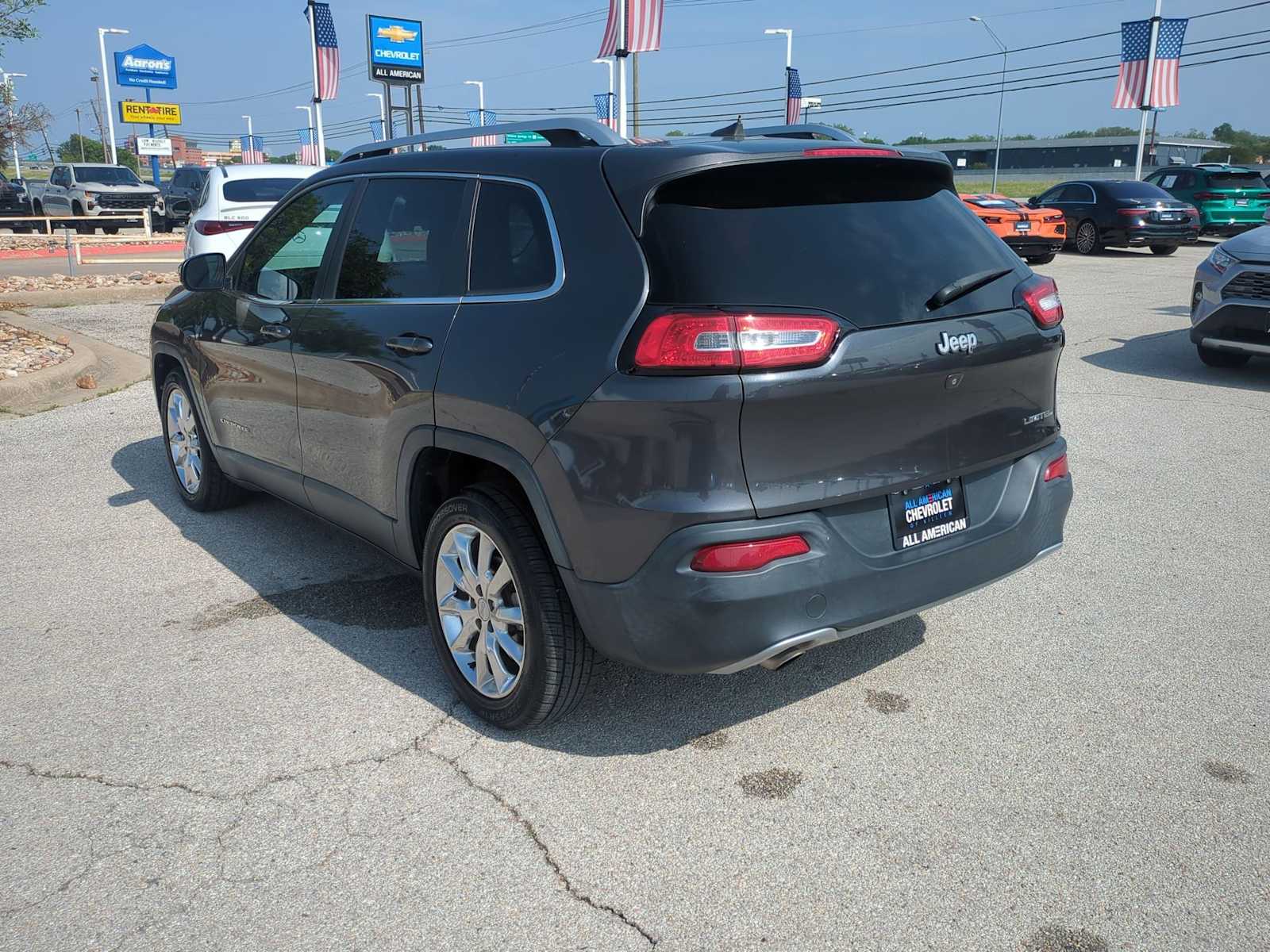 Thumbnail: 2016 Jeep Cherokee - 6