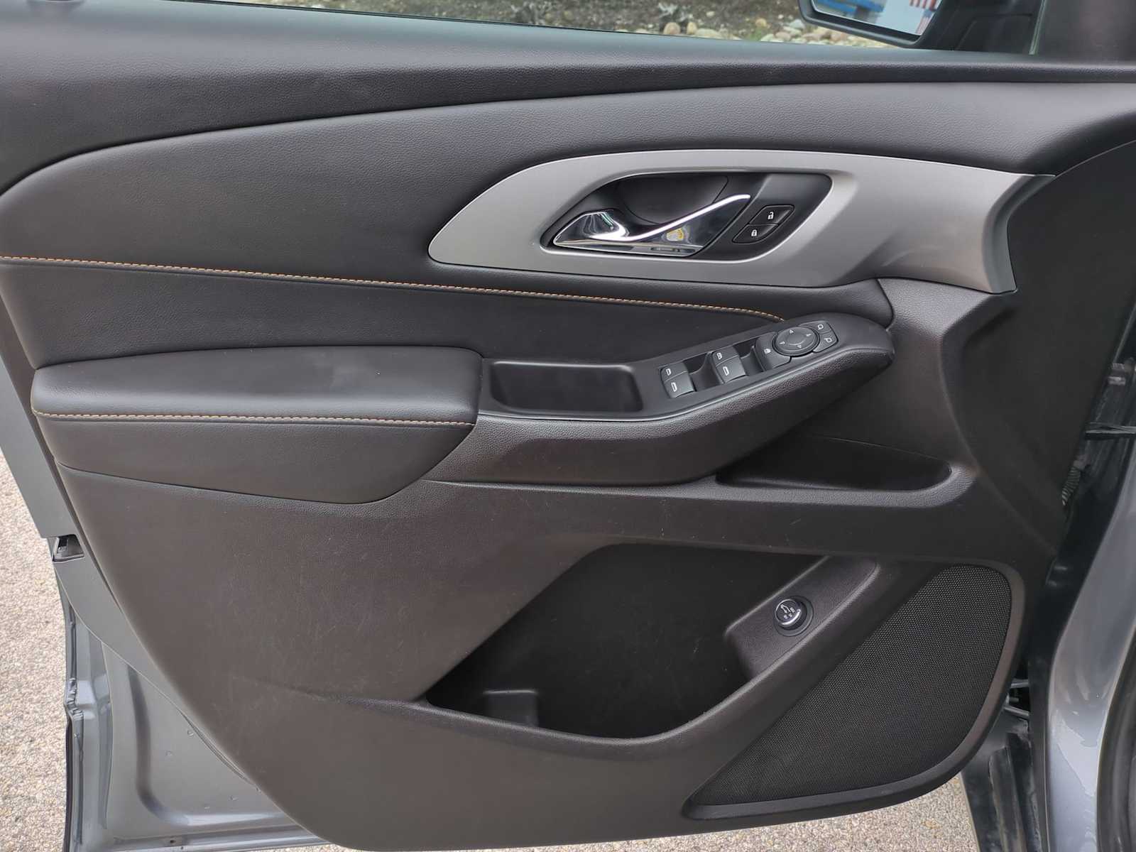 Thumbnail: 2021 Chevrolet Traverse - 22