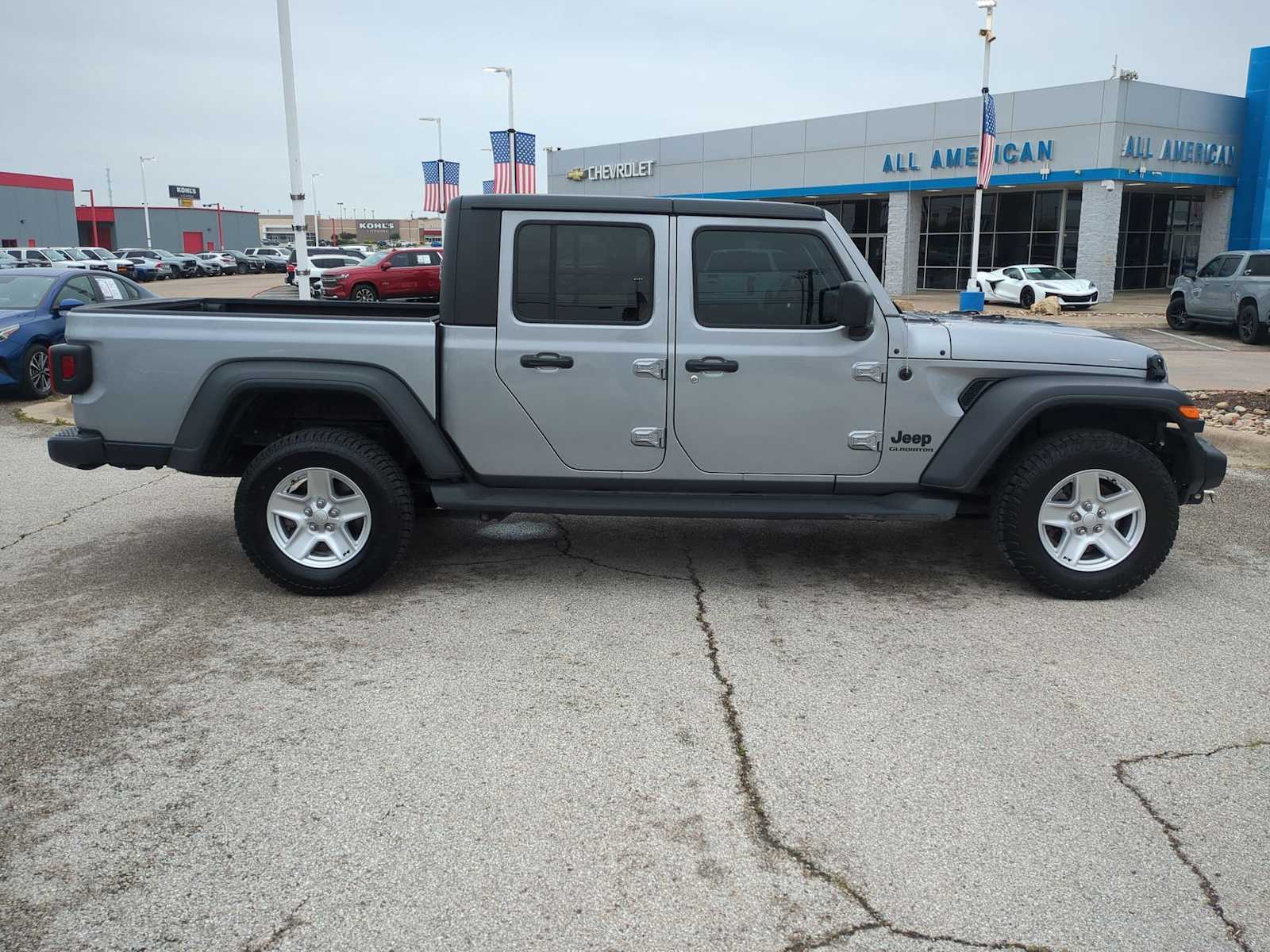 Thumbnail: 2020 Jeep Gladiator - 9