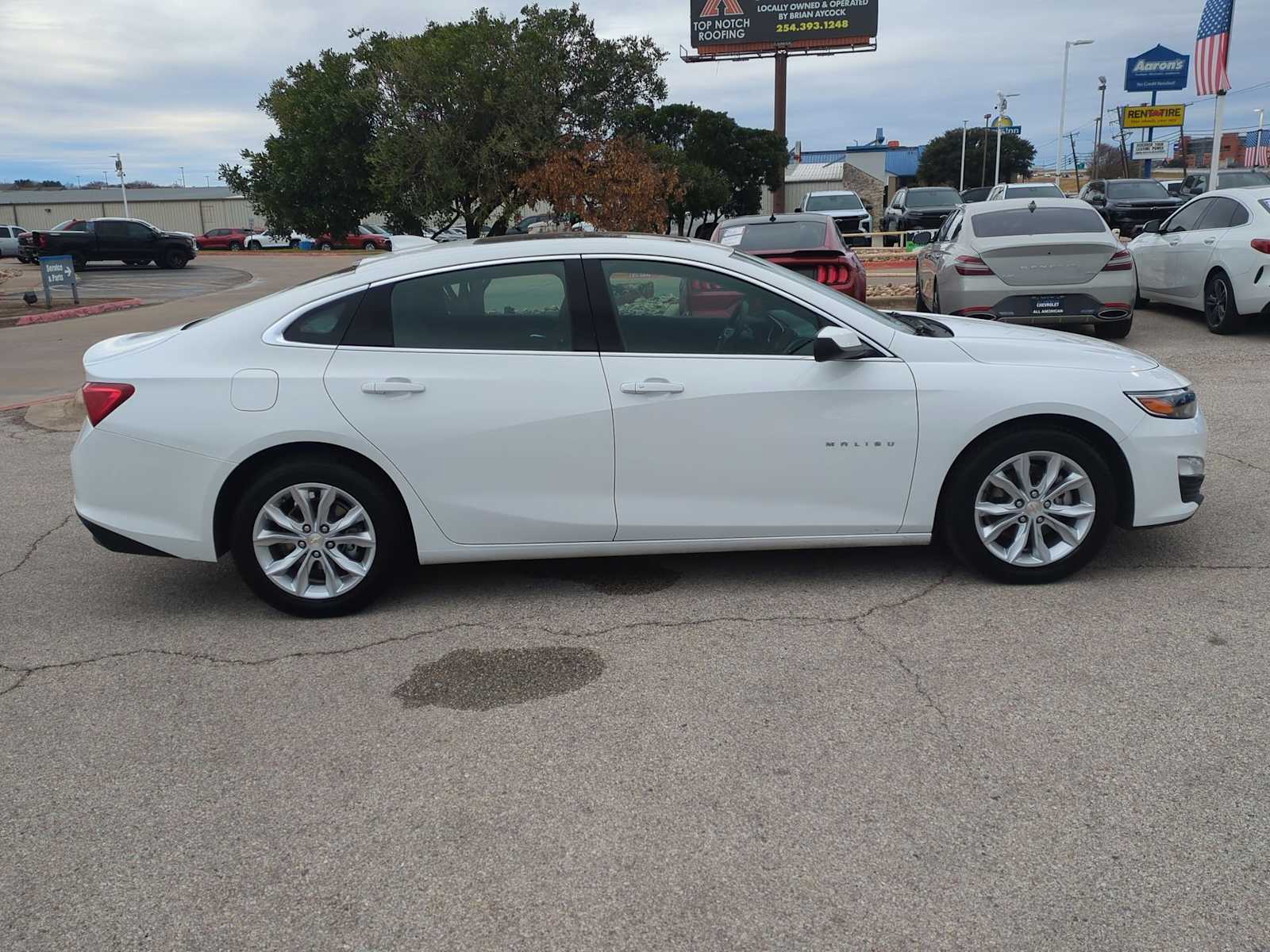 Thumbnail: 2024 Chevrolet Malibu - 9