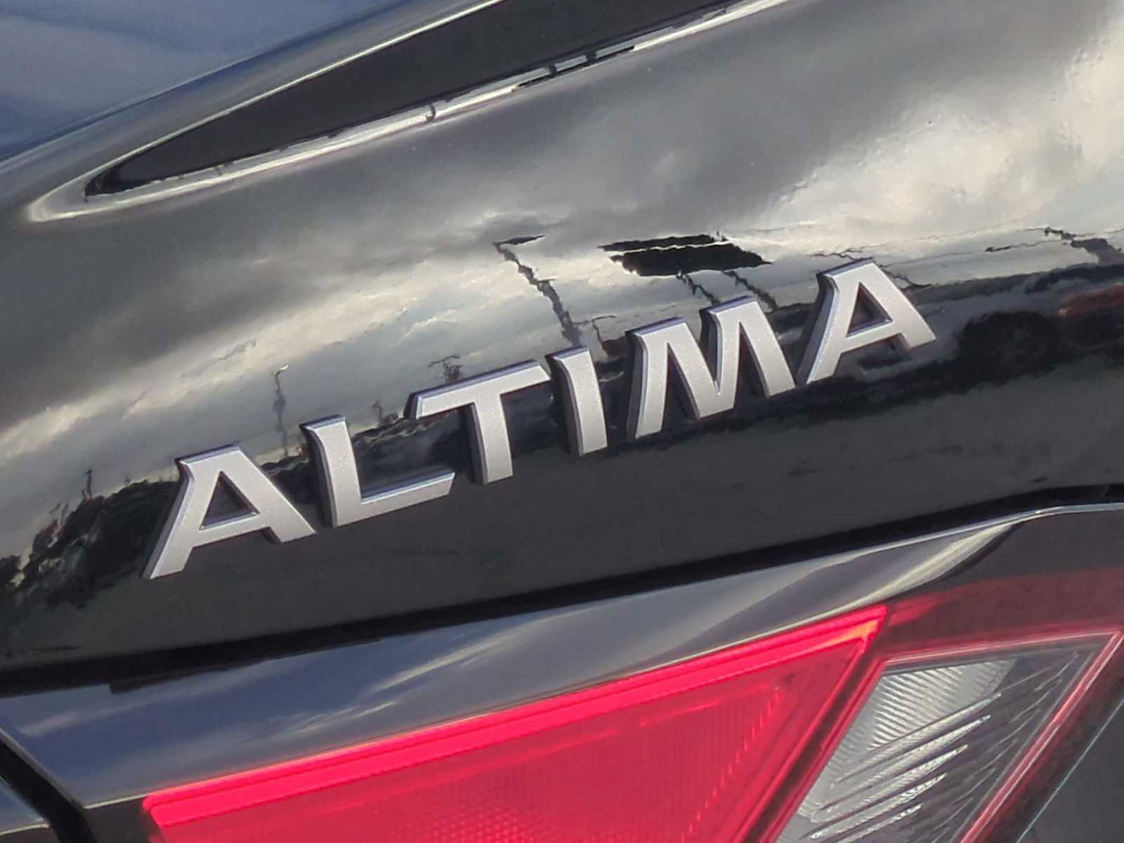 Thumbnail: 2023 Nissan Altima - 33