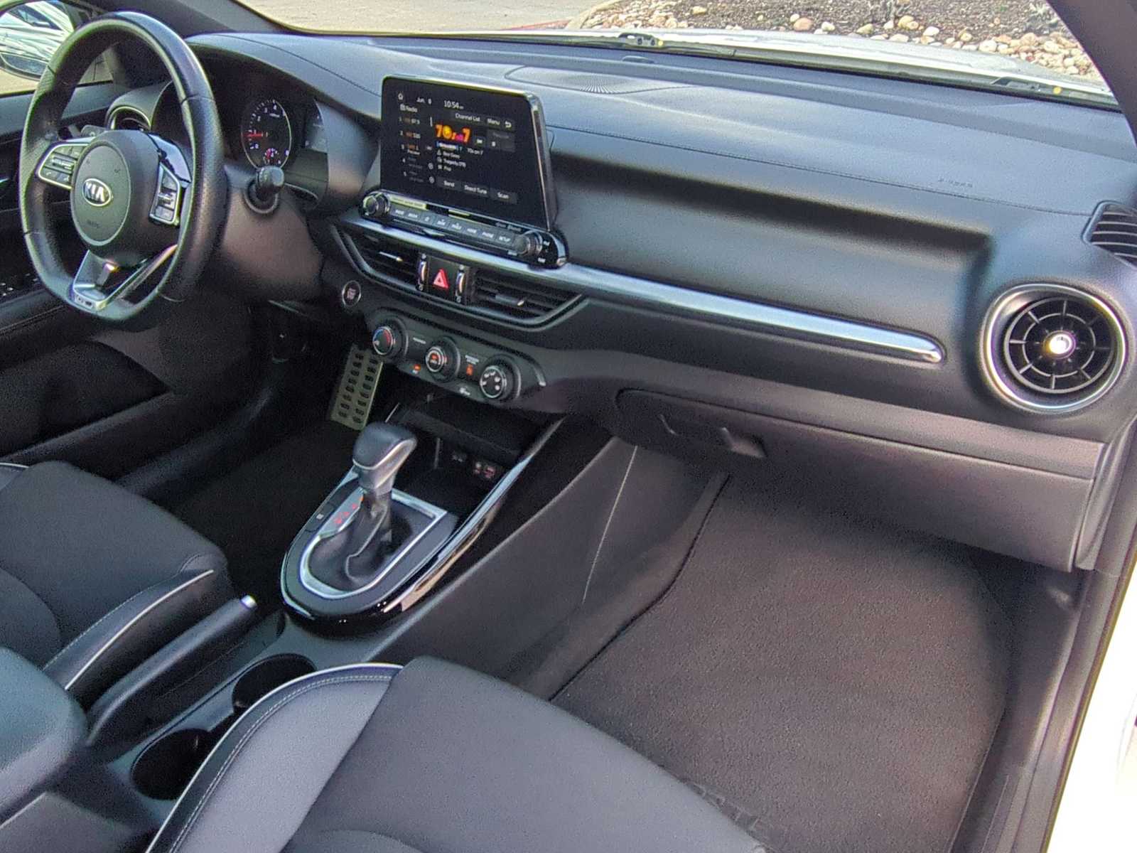 Thumbnail: 2021 Kia Forte - 28