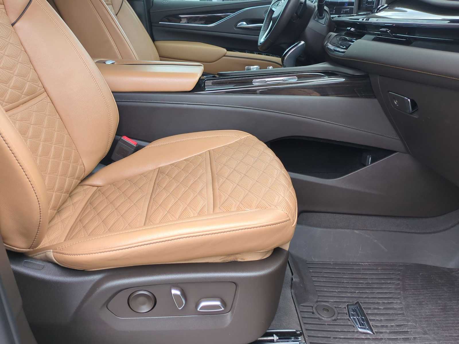 Thumbnail: 2023 Cadillac Escalade - 29