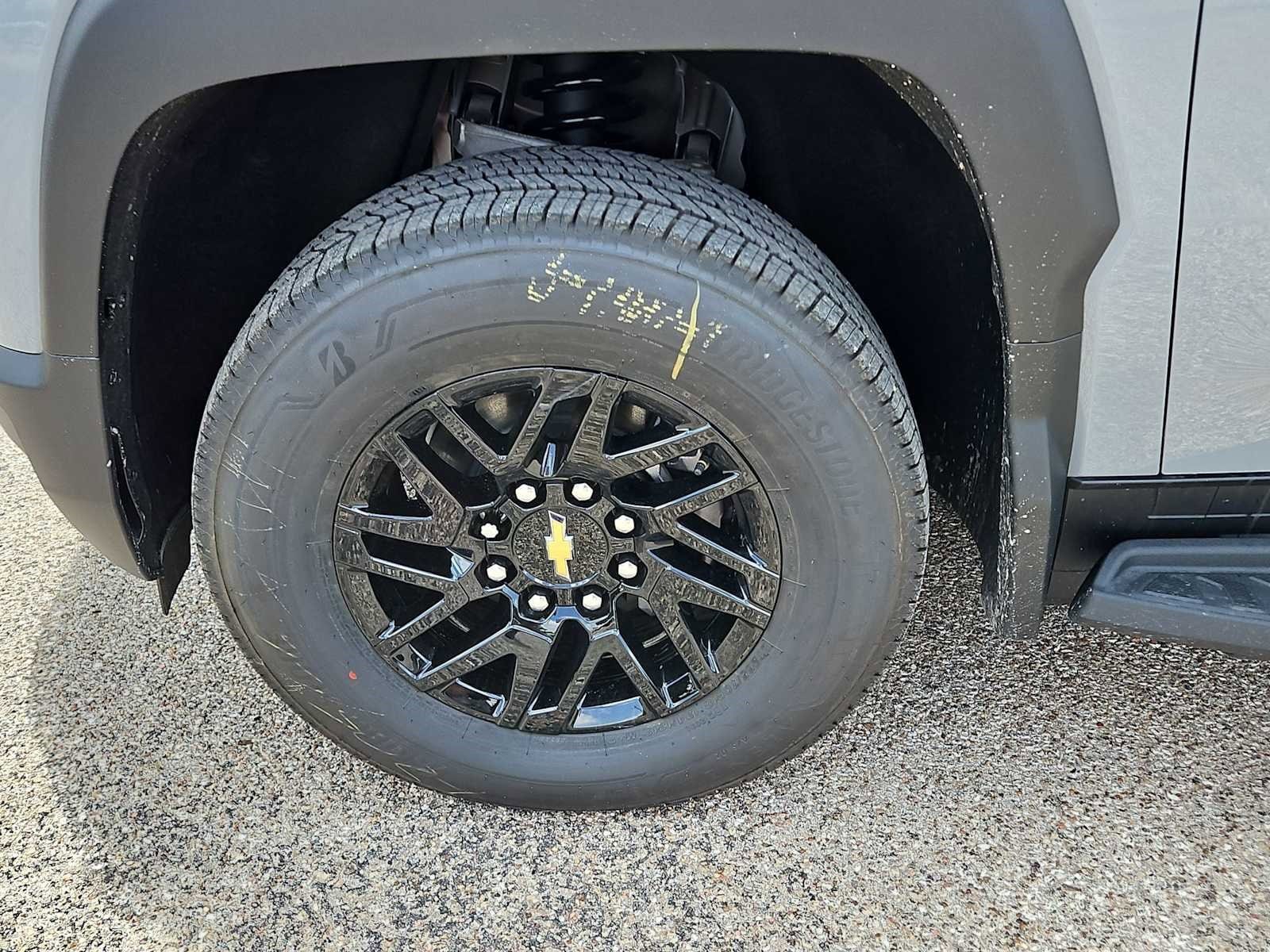 Thumbnail: 2025 Chevrolet Silverado EV - 8