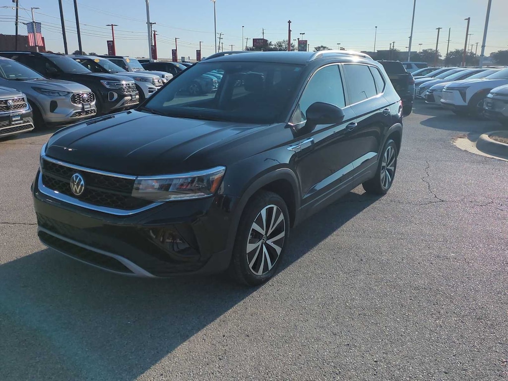 Used 2024 Volkswagen Taos SE