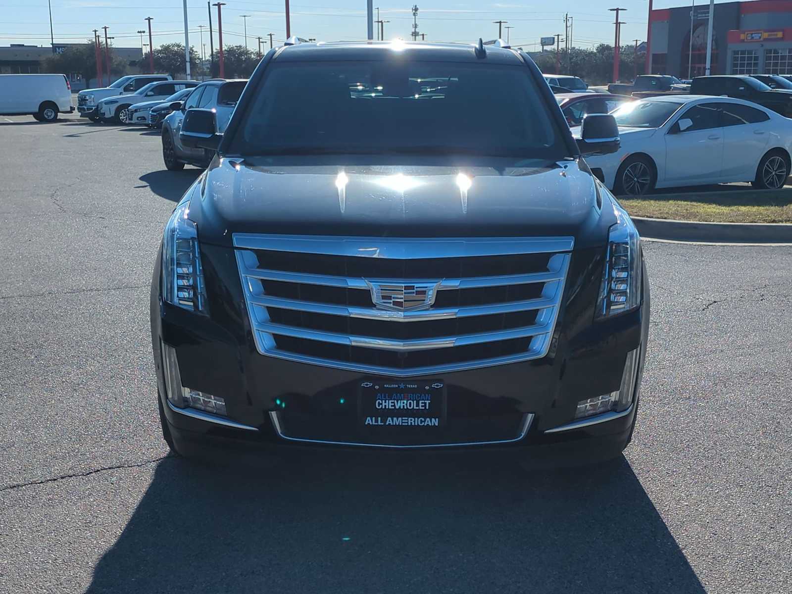 Thumbnail: 2020 Cadillac Escalade - 3