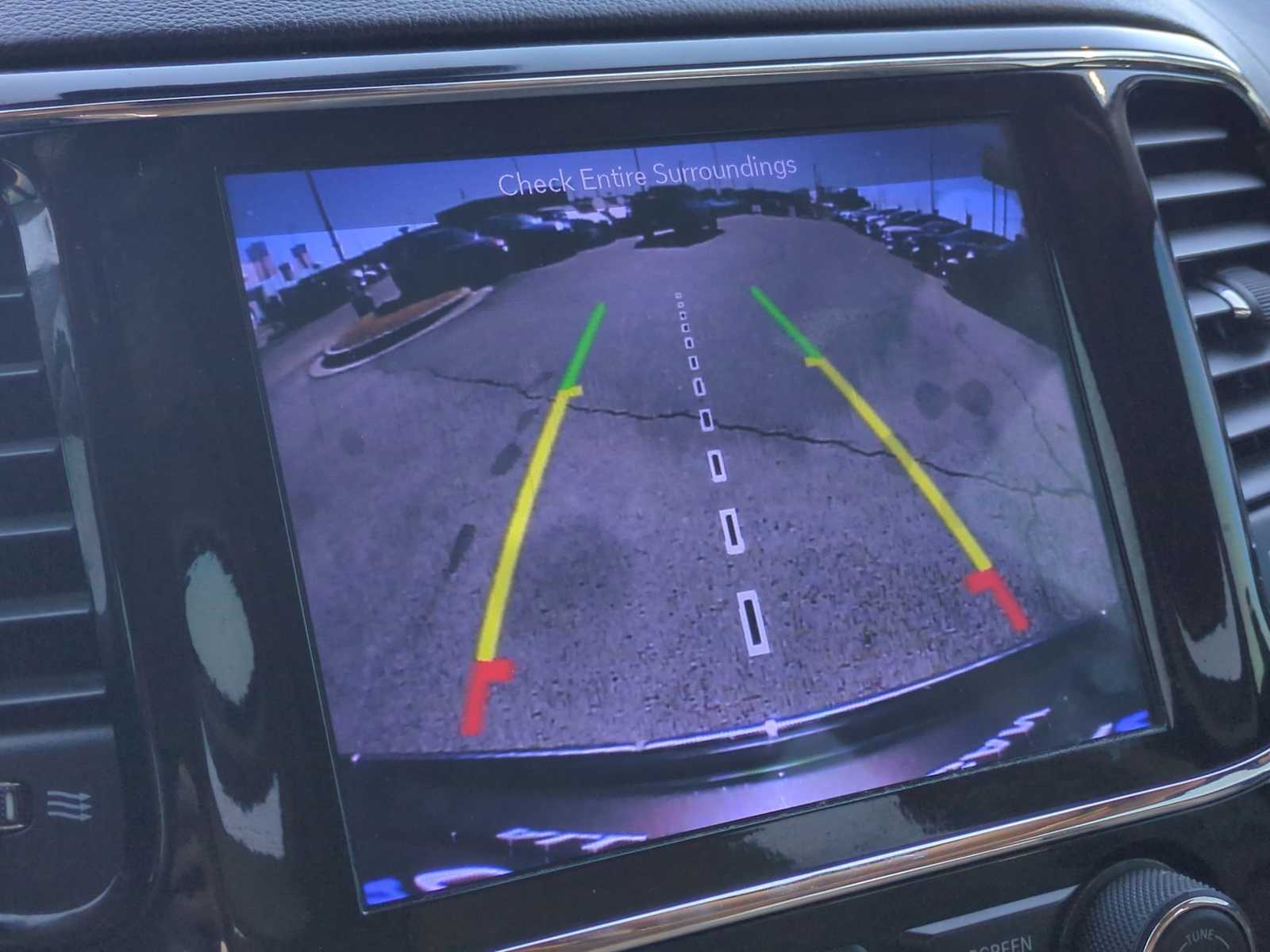 Thumbnail: 2019 Jeep Grand Cherokee - 15