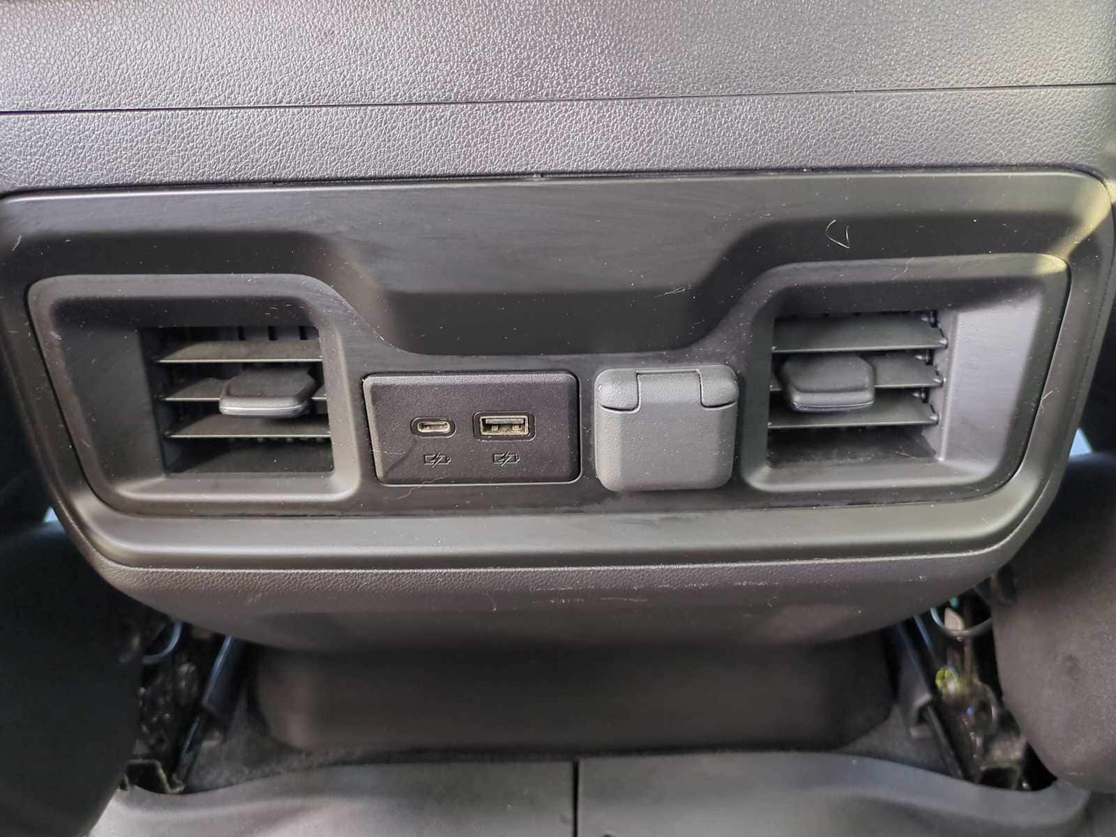 Thumbnail: 2020 Chevrolet Silverado 1500 - 21