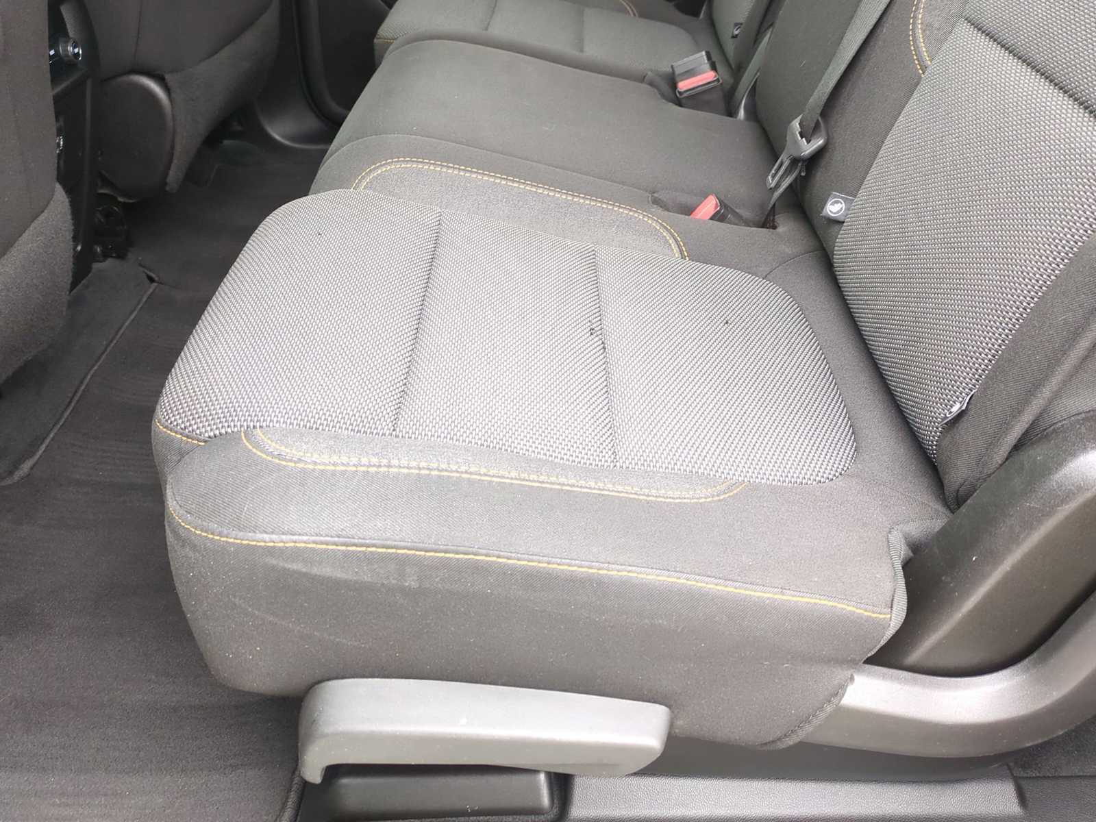 Thumbnail: 2021 Chevrolet Traverse - 25